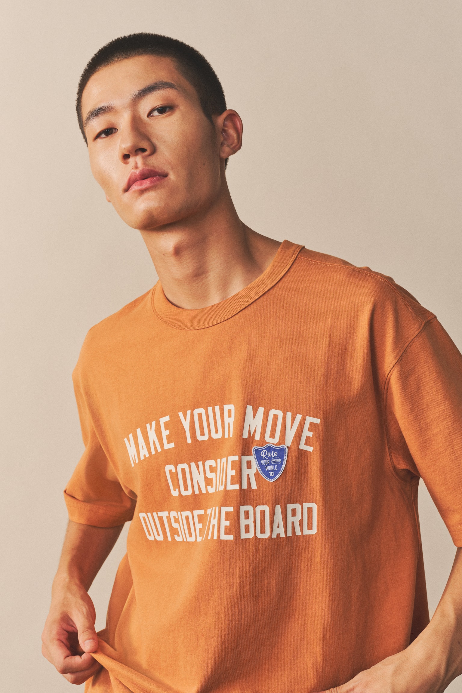 Áo thun Loose Fit - Màu cam/Make Your Move - 3