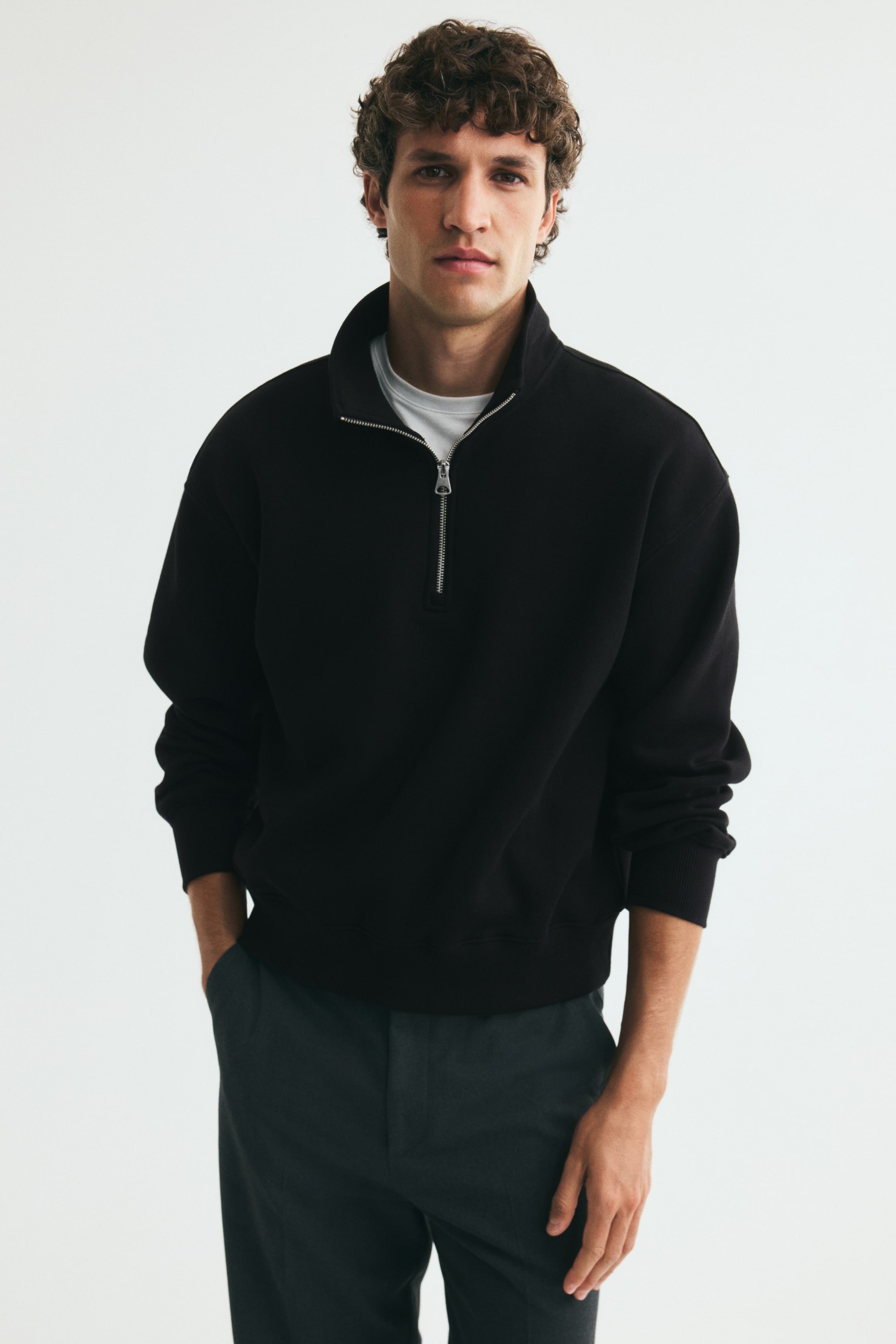 Ver imagen más grande: Sudadera con media cremallera Relaxed Fit - Negro - HOMBRE | H&M ES 1