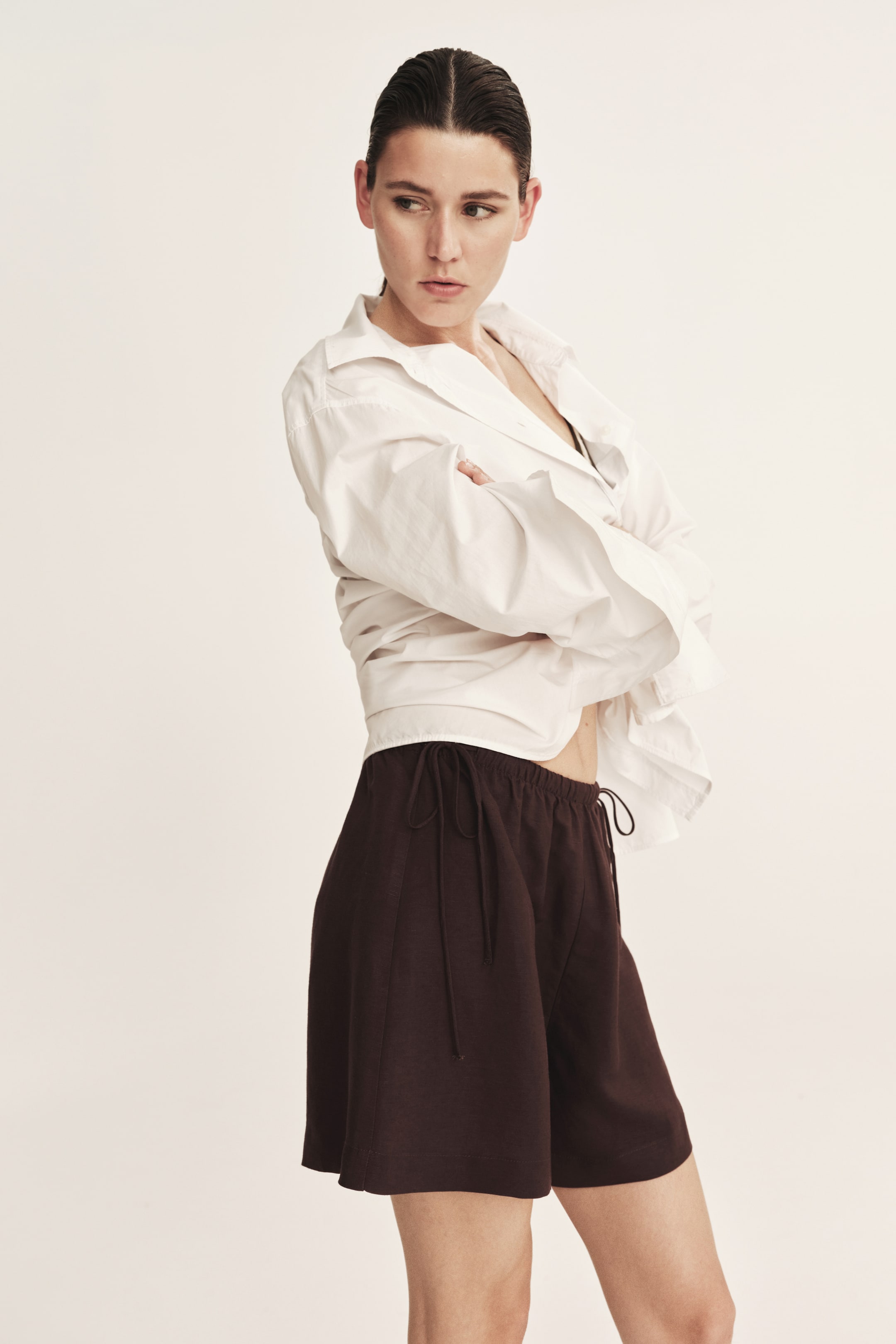 Drawstring-Detail Linen-Blend Shorts