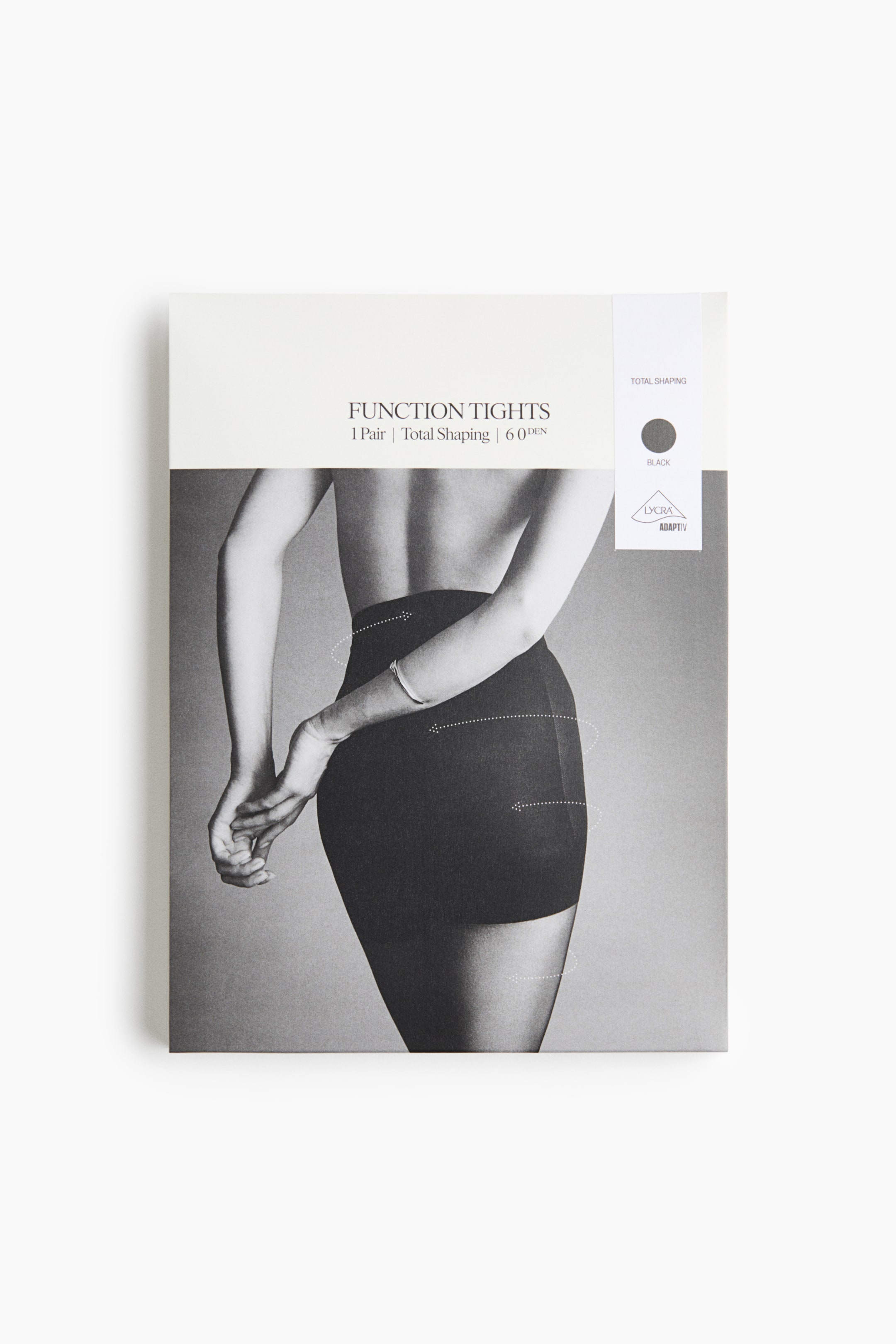 Visualizza l'immagine ingrandita: Vista frontale della confezione di «Function Tights», con una fascia in carta bianco sporco che mostra una fotografia in bianco e nero di una modella ripresa da dietro, mentre indossa collant modellanti neri a vita alta. La confezione presenta il testo «FUNCTION TIGHTS», «1 Pair | Total Shaping | 60 DEN», insieme a un’etichetta bianca verticale sulla destra che indica il colore nero e riporta il logo «LYCRA ADAPTIV».