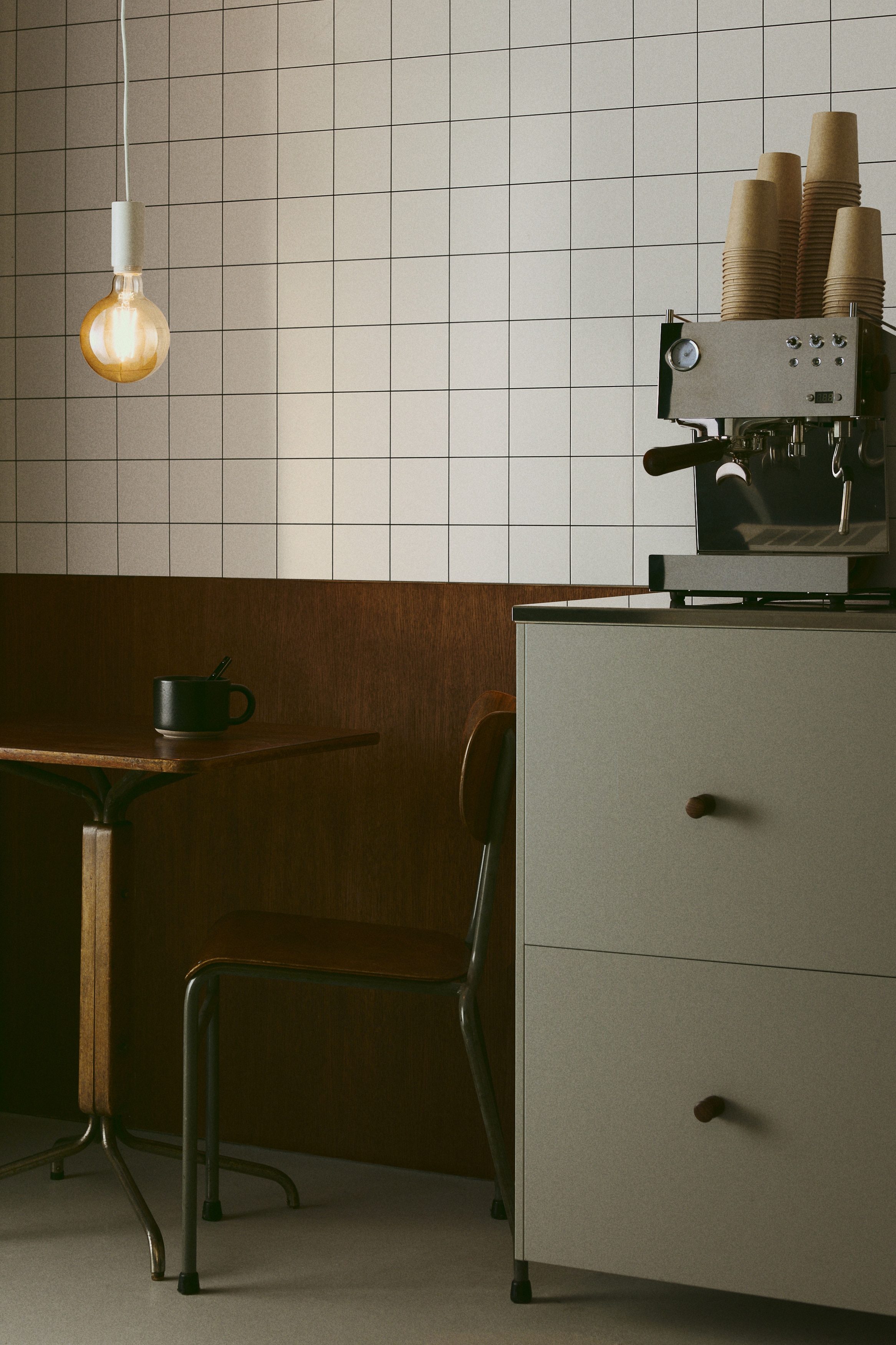 Reactive-Glaze Stoneware Mug - Black/Beige/Light beige