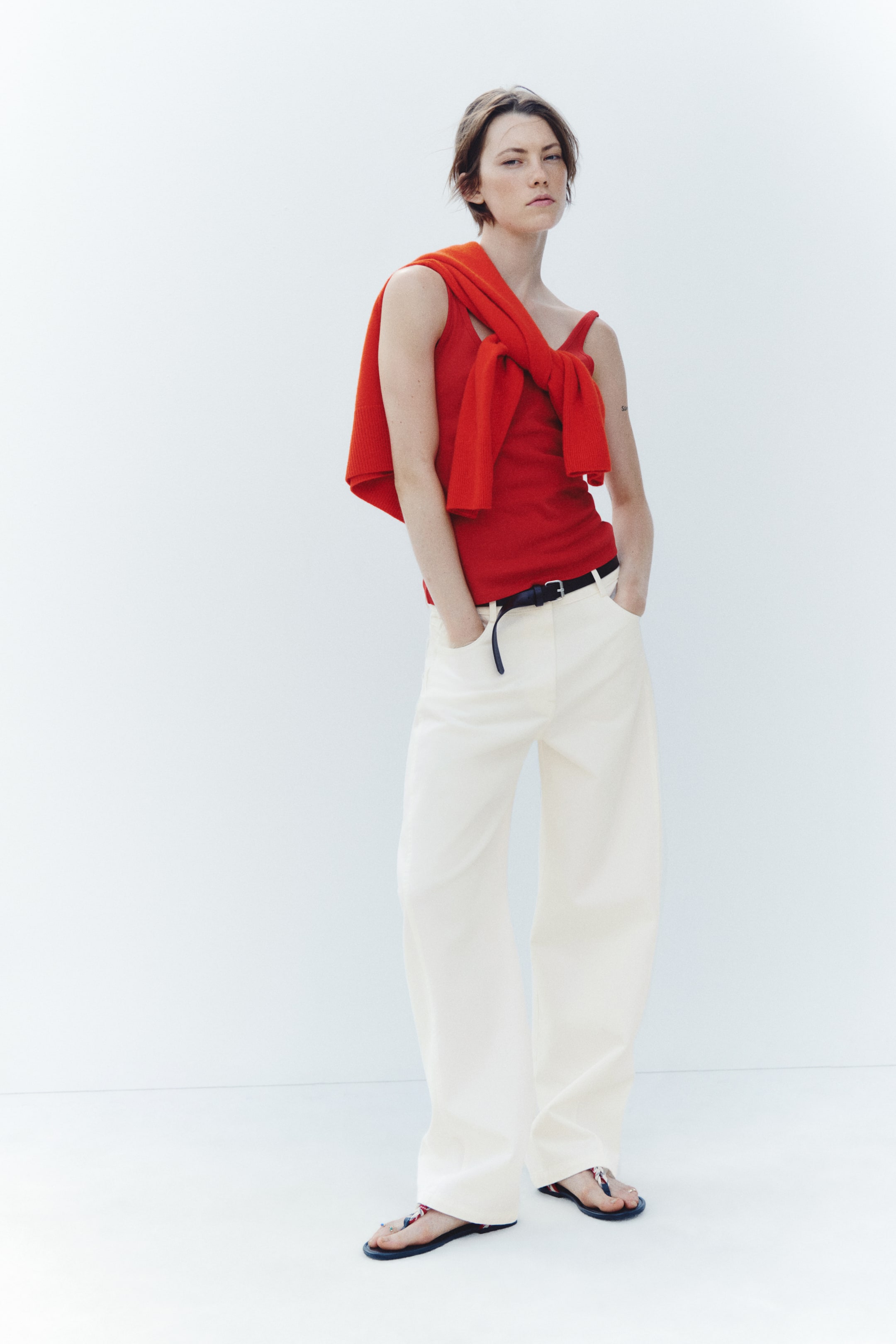 Barrel-Leg High-Waist Jeans