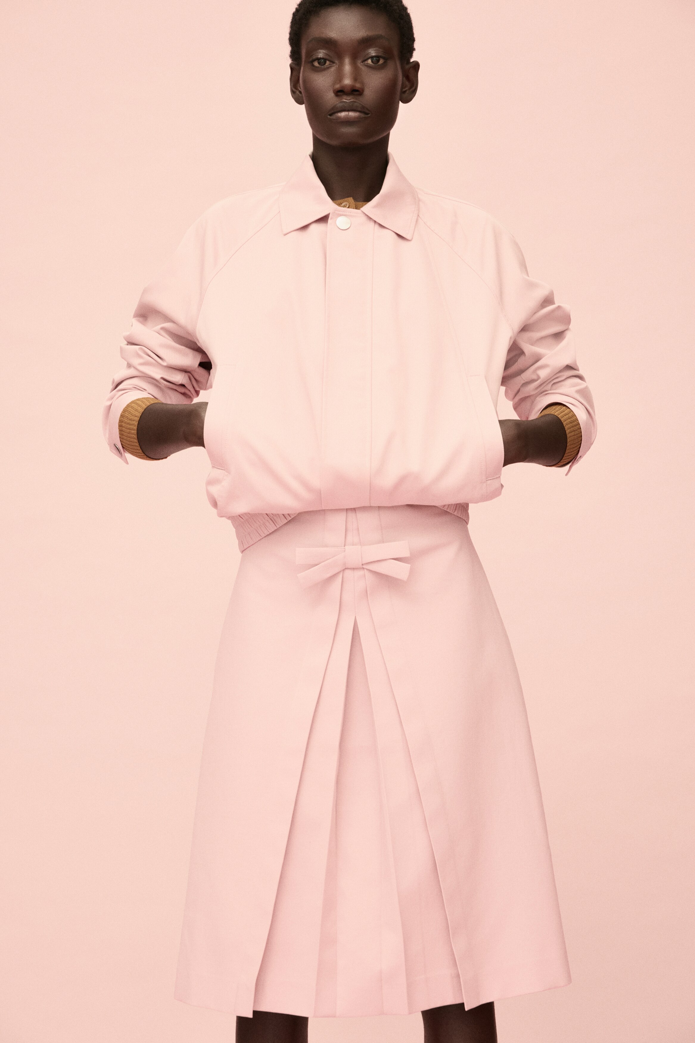 Bow-front skirt