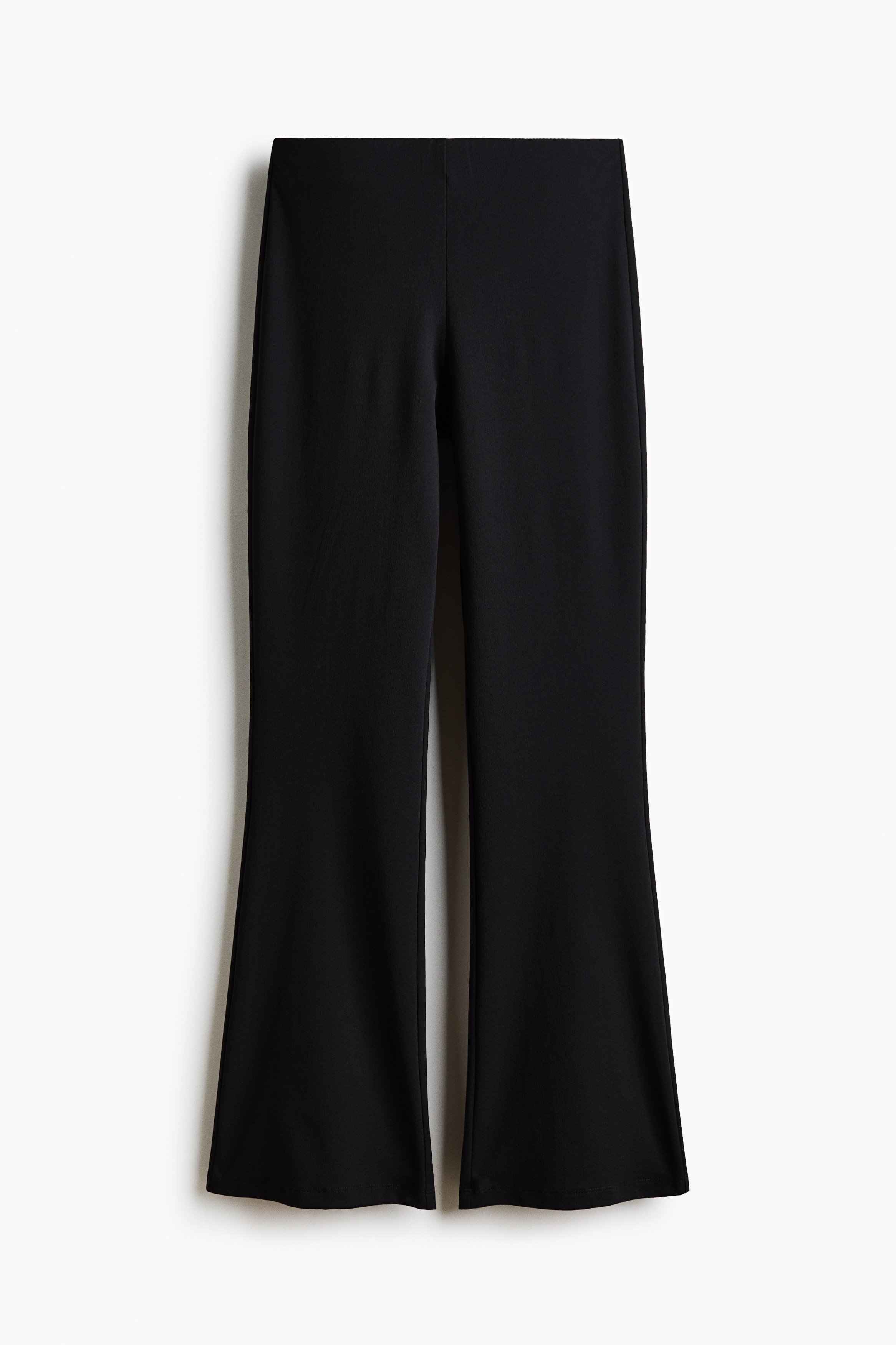 Pantalón tobillero con diseño acampanadoAuxiliar