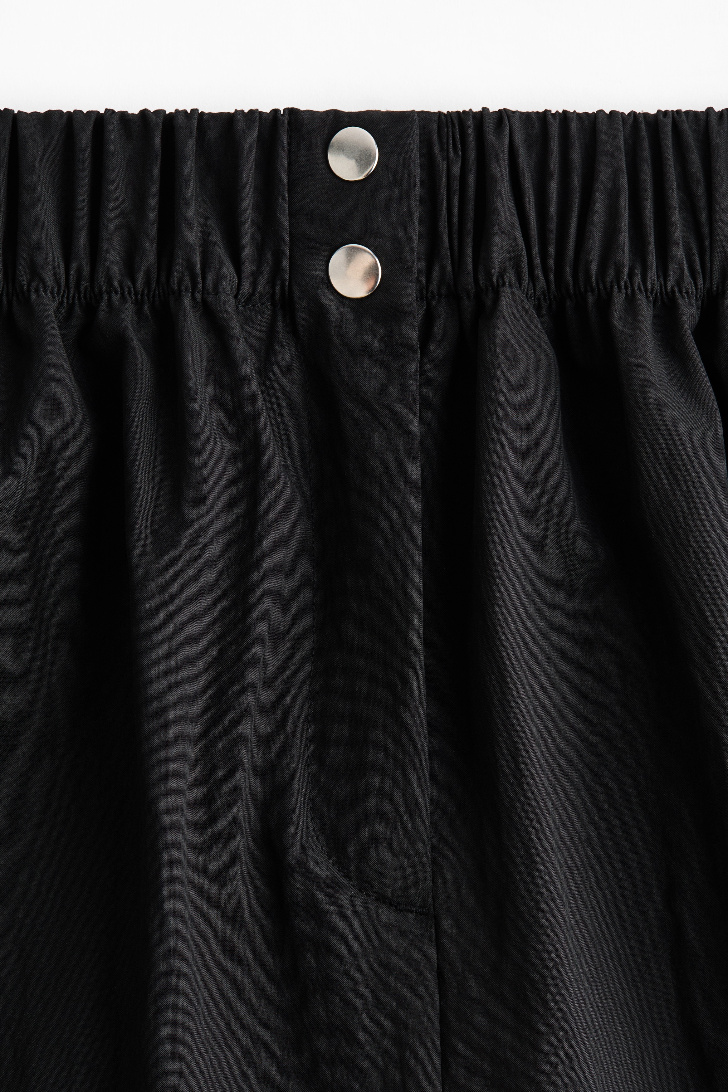 Balloon-leg trousers