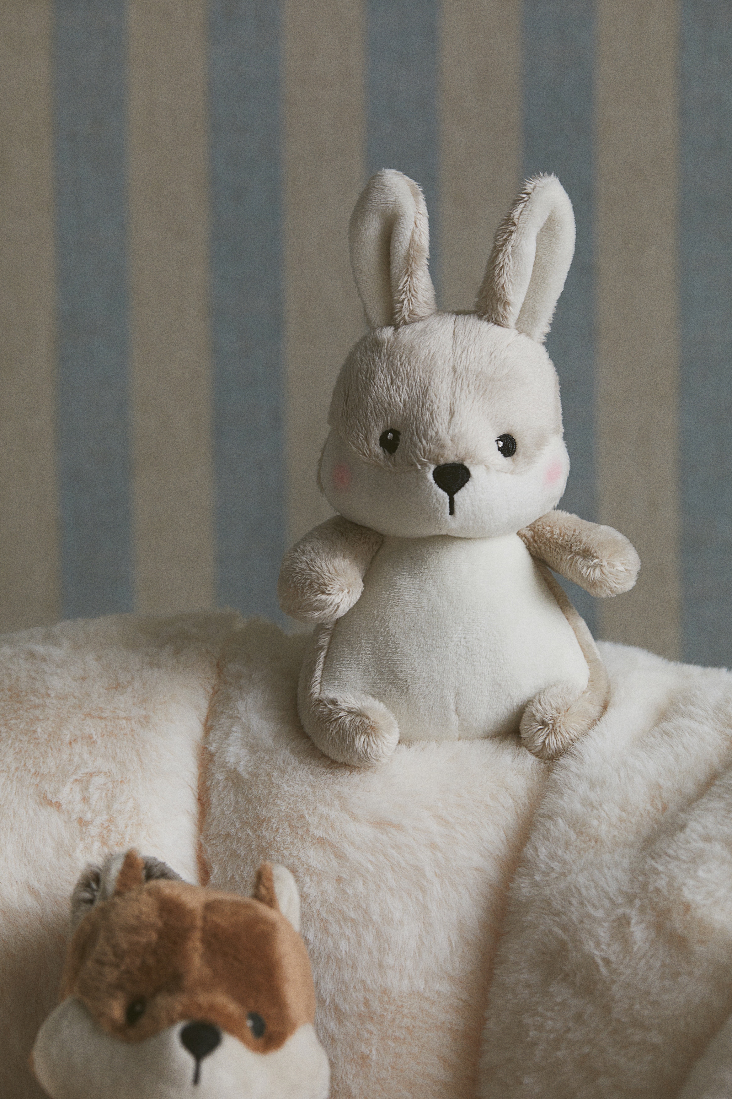 Soft toy - Brown/Squirrel/Light green/Dinosaur/Light beige/Alpaca/Beige/Lion/Light beige/Giraffe/Brown/Monkey