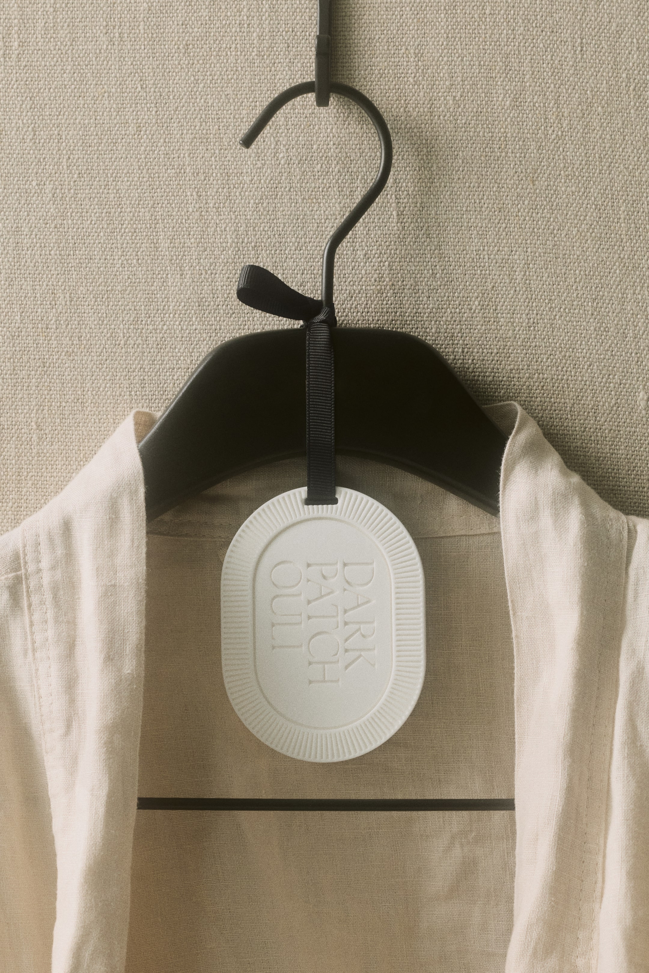 Ver imagen más grande: Barra perfumada para armario - Dark Patchouli - HOME | H&M ES 1