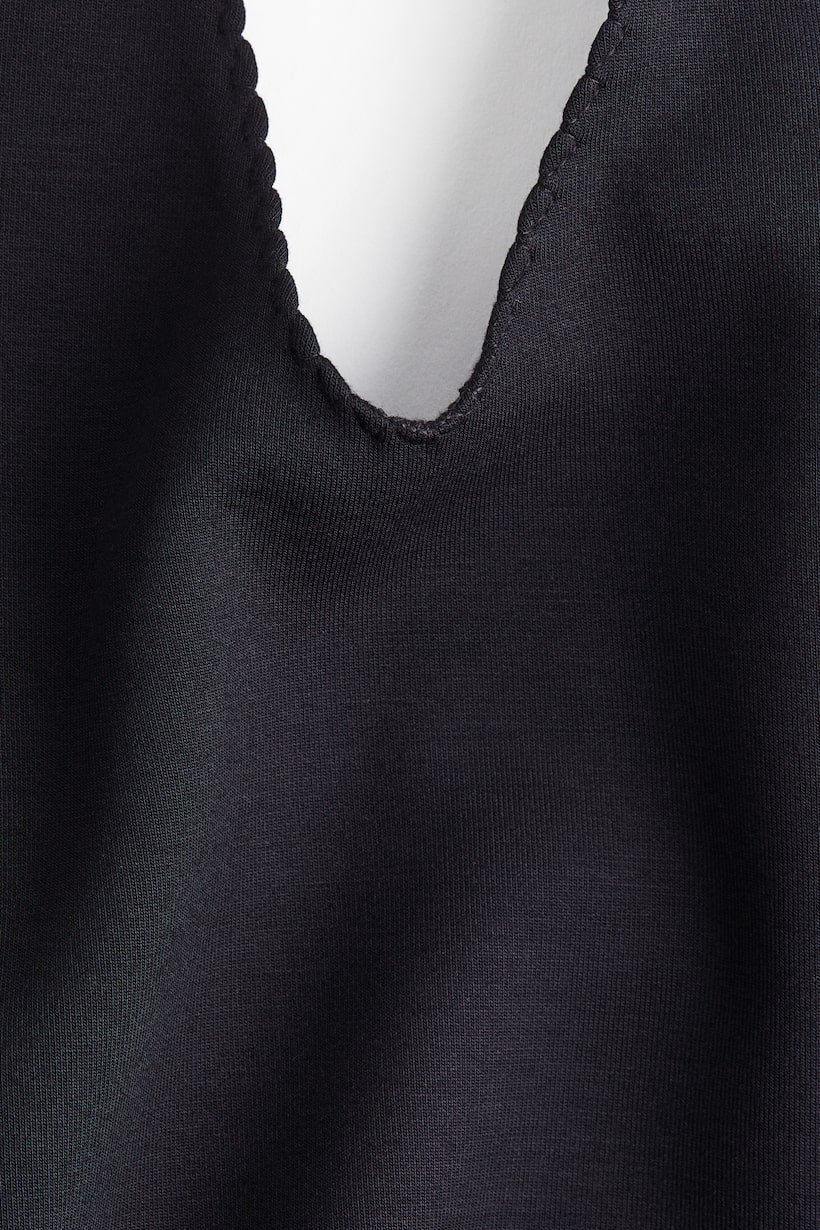 Meri Halterneck Top Black