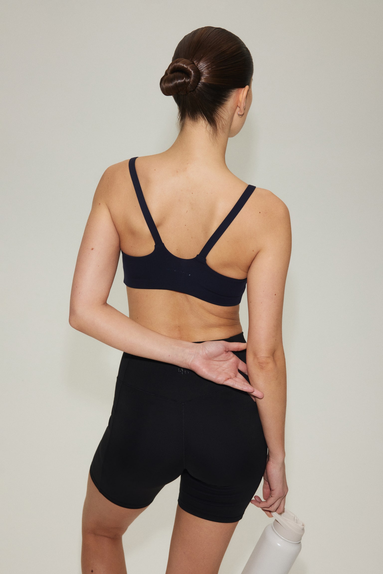 SoftMove™中度支撐運動內衣 - 海軍藍/Light maroon/奶油黃/古董玫瑰色/暖咖啡色/霜丁香紫/黑色/白色 - 4