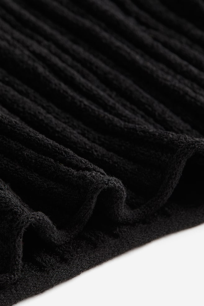 Prążkowany sweter z asymetrycznym dołem - Czarny/Kremowy/Jasny szarobeżowy - 5