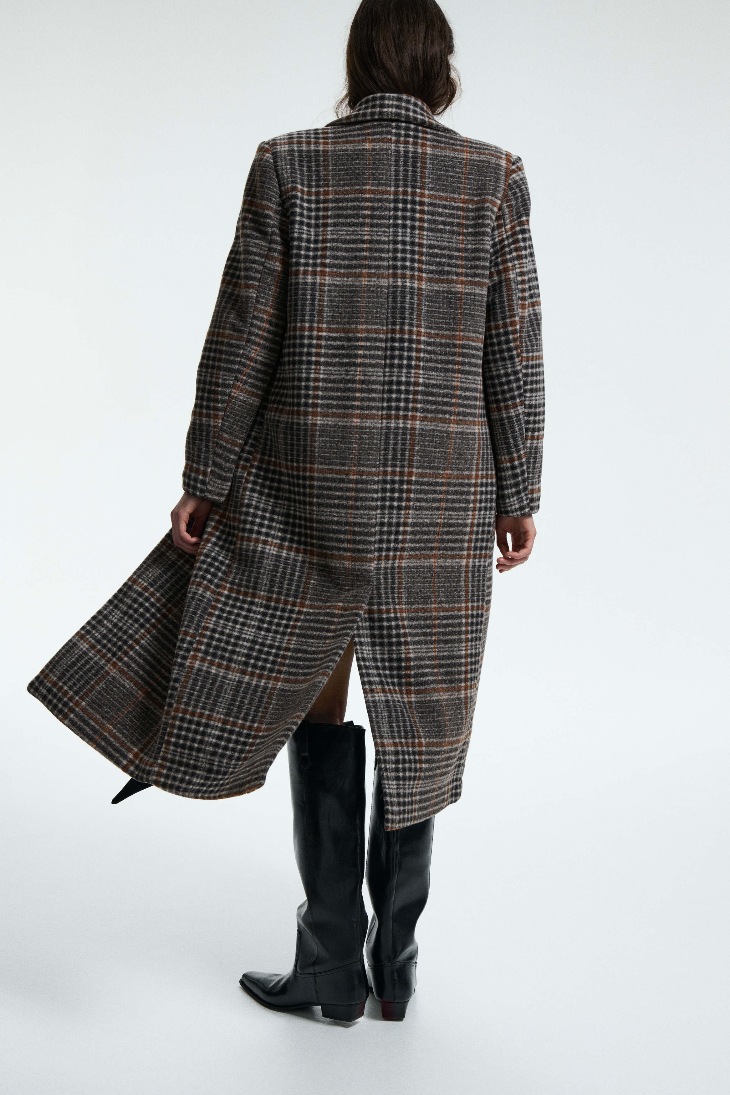 Single-breasted coat