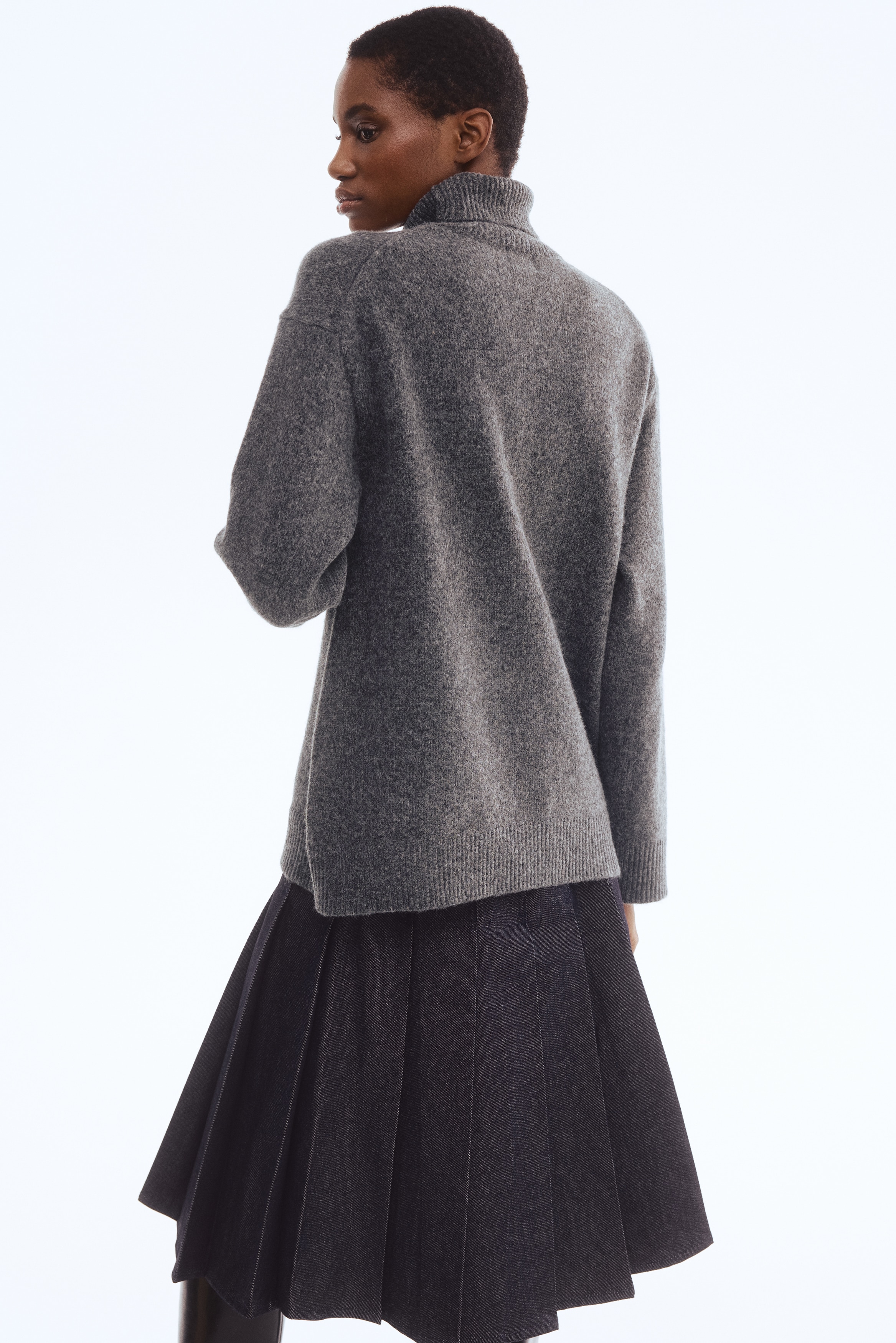 Loose-fit polo-neck jumper