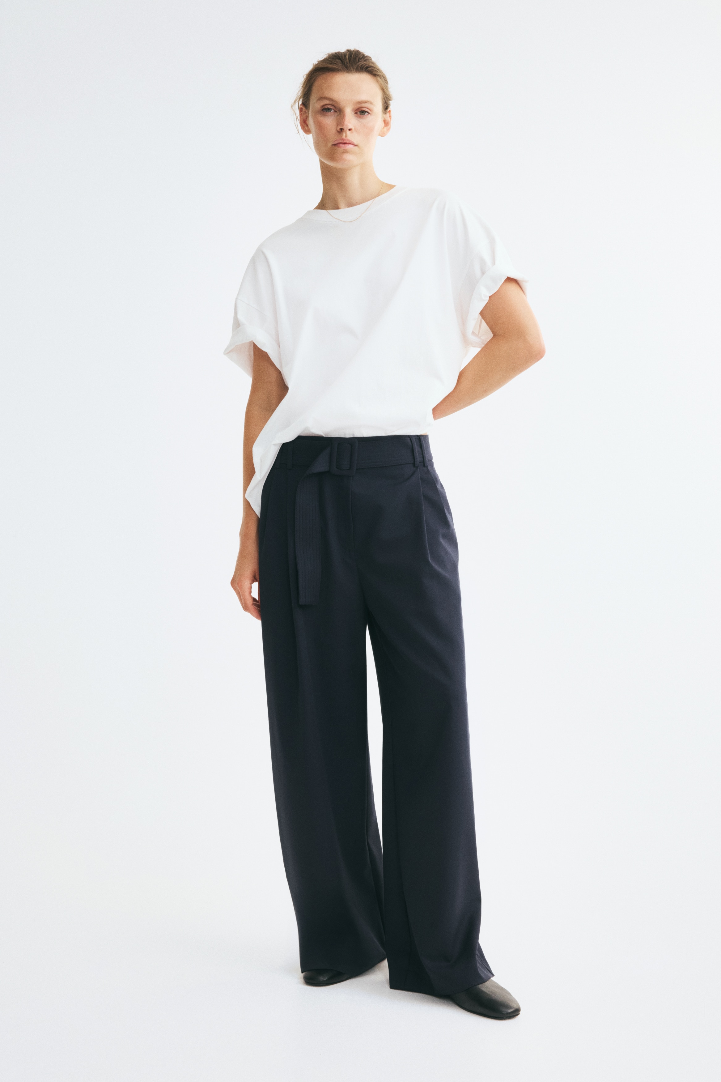 Pantalon chic avec ceintureModèle