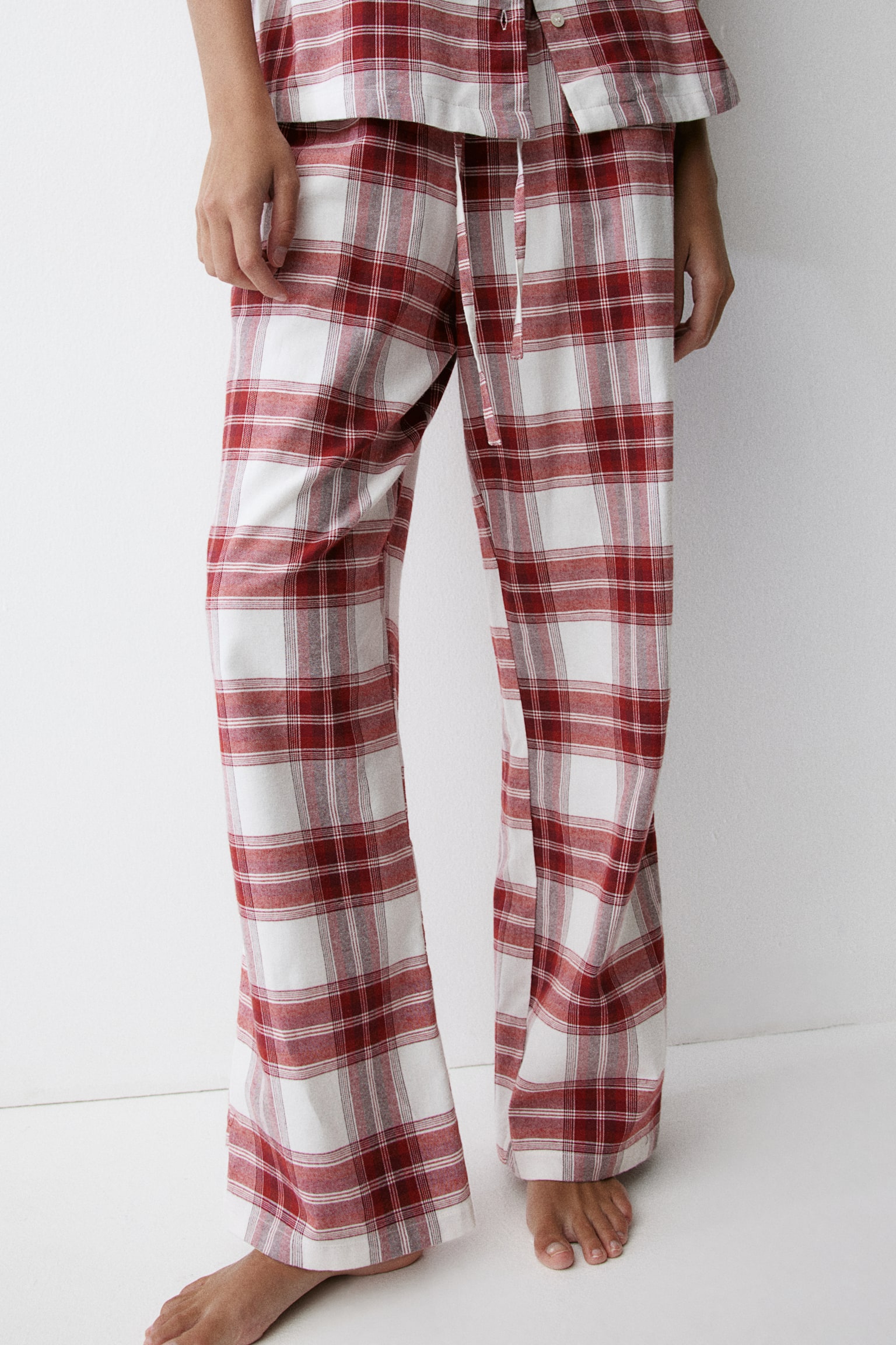 Flannel pyjamas - White/Red checked/Dark red/Checked/White/Checked/Light dusty pink/Striped/Light blue/Striped - 4