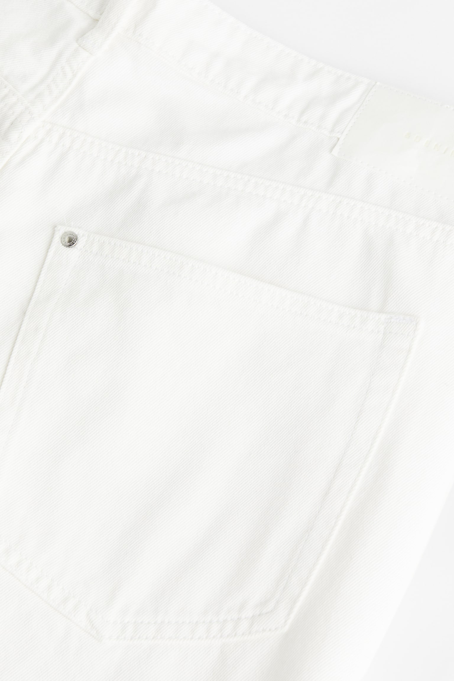 H&M+ Curvy Fit Bermuda High Denim shorts - White - 2