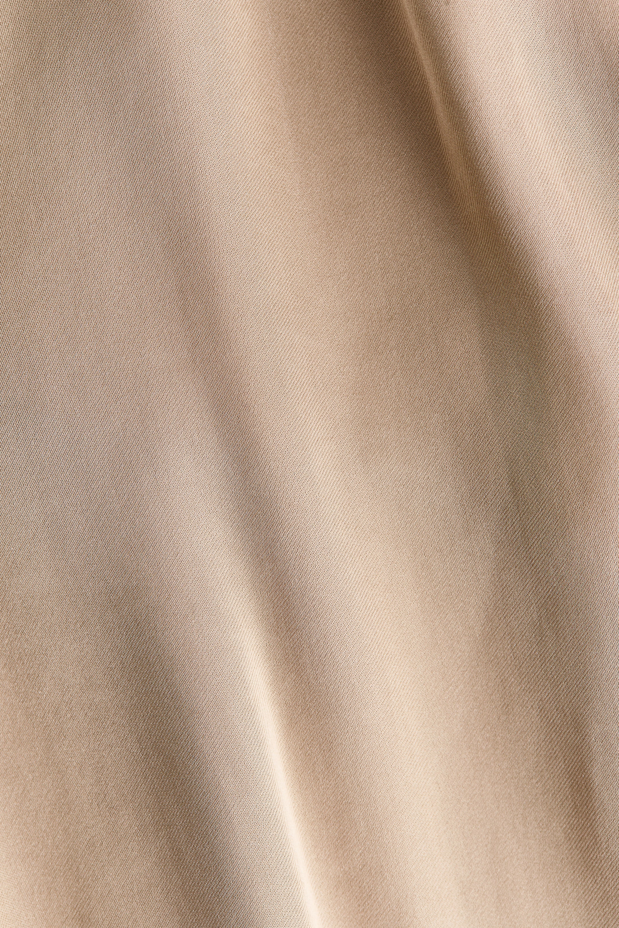 Pantalon en satin avec détail croisé