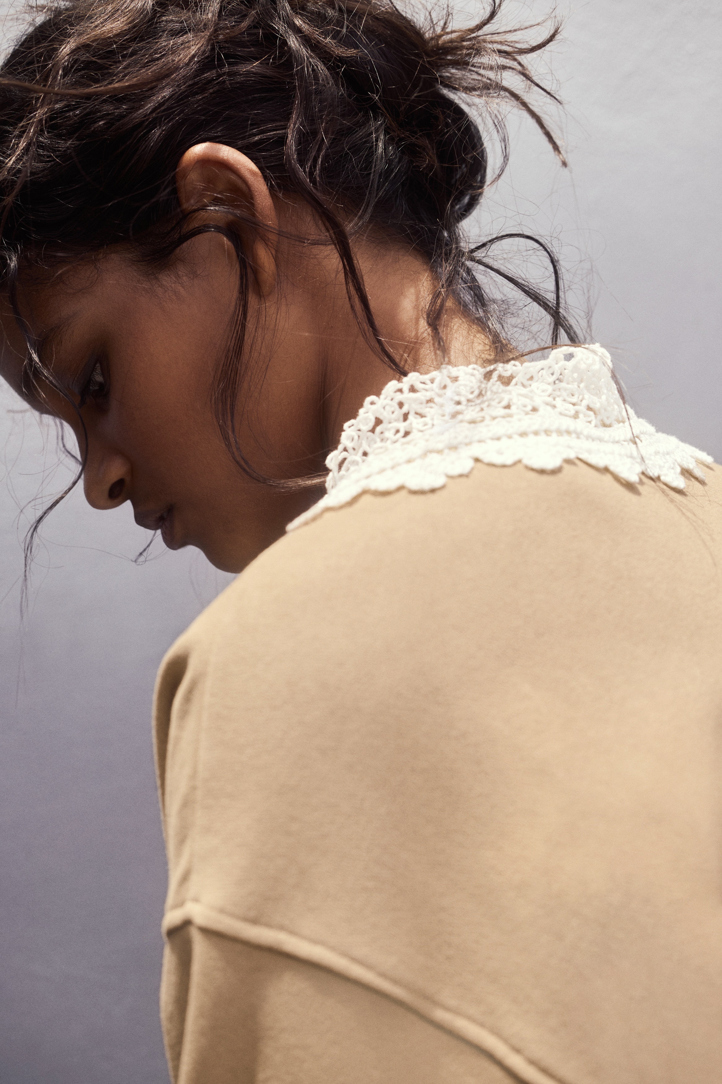 Collared sweatshirt