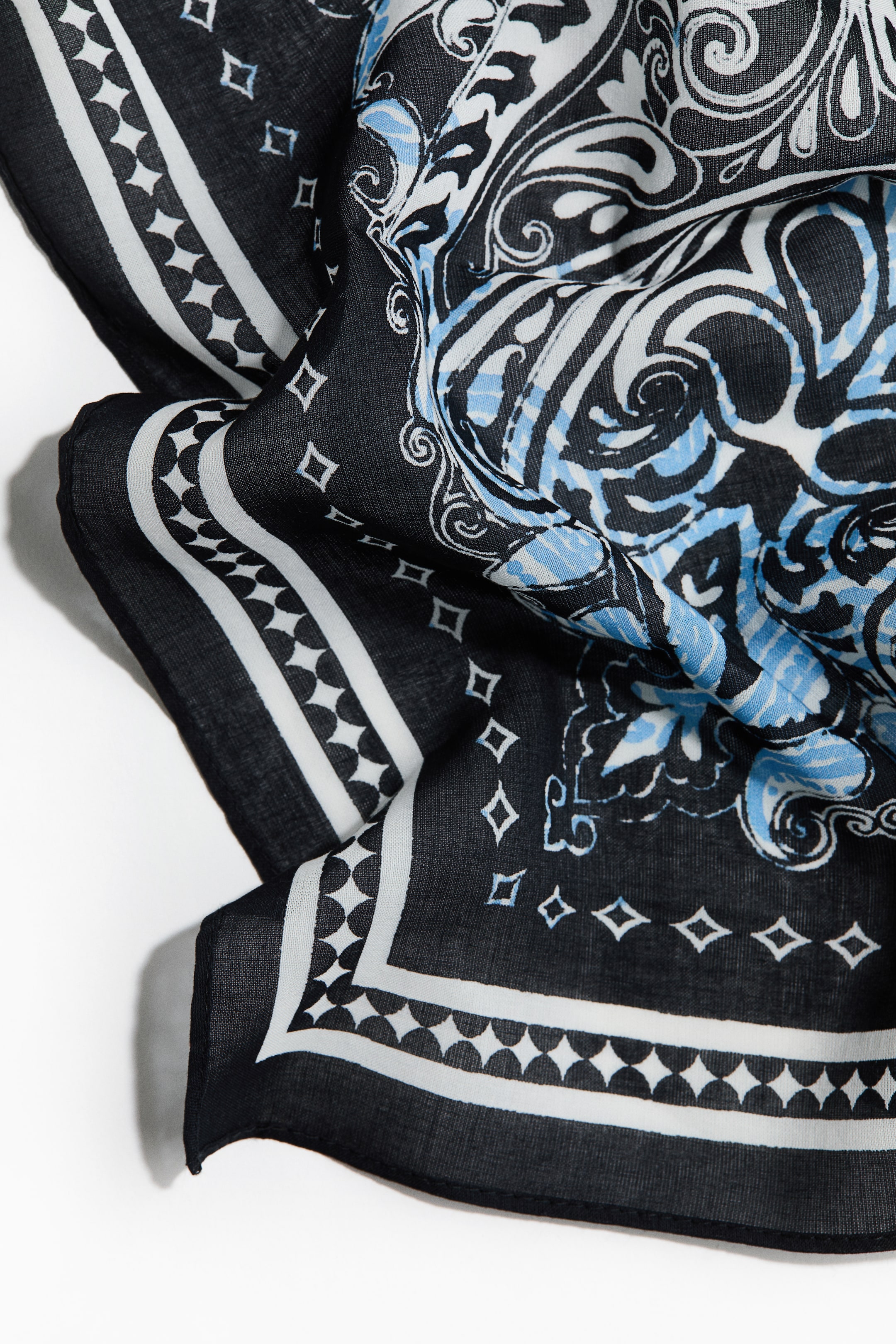 Patterned Neck Scarf
