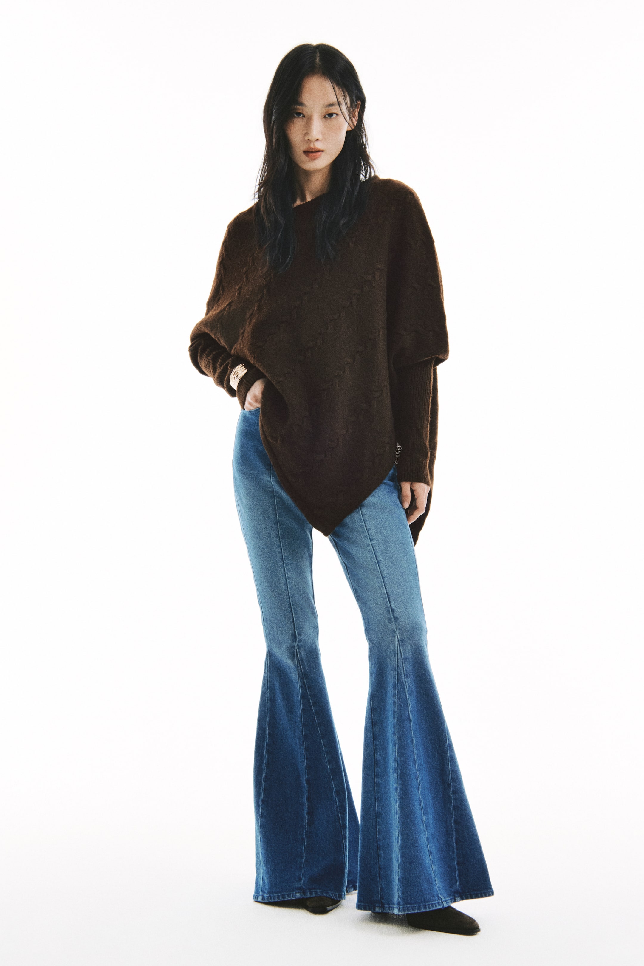 拡大画像を表示: アシンメトリーセーター - ダークブラウン - レディース | H&M JP 2