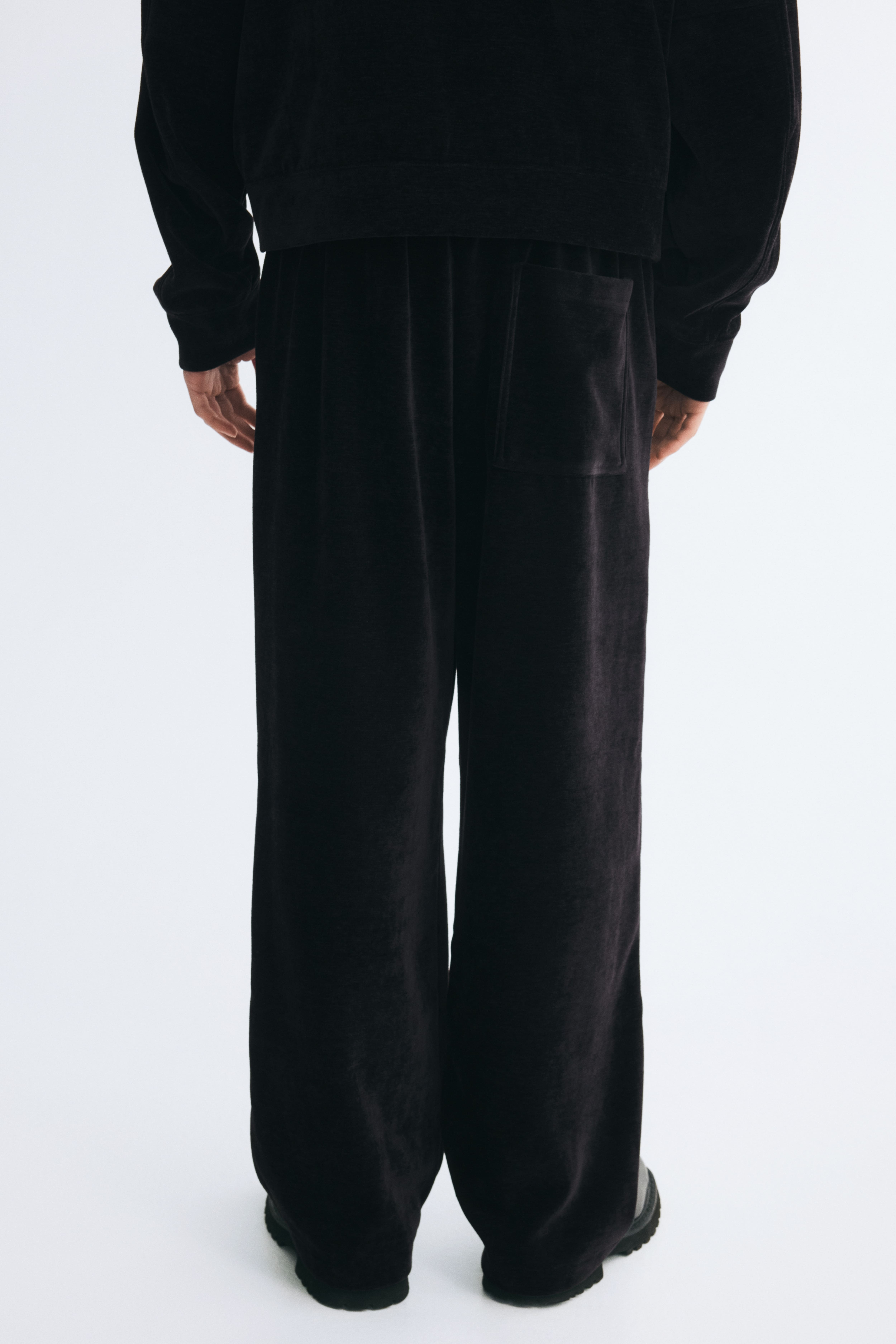 Relaxed-Fit Velour Sweatpants