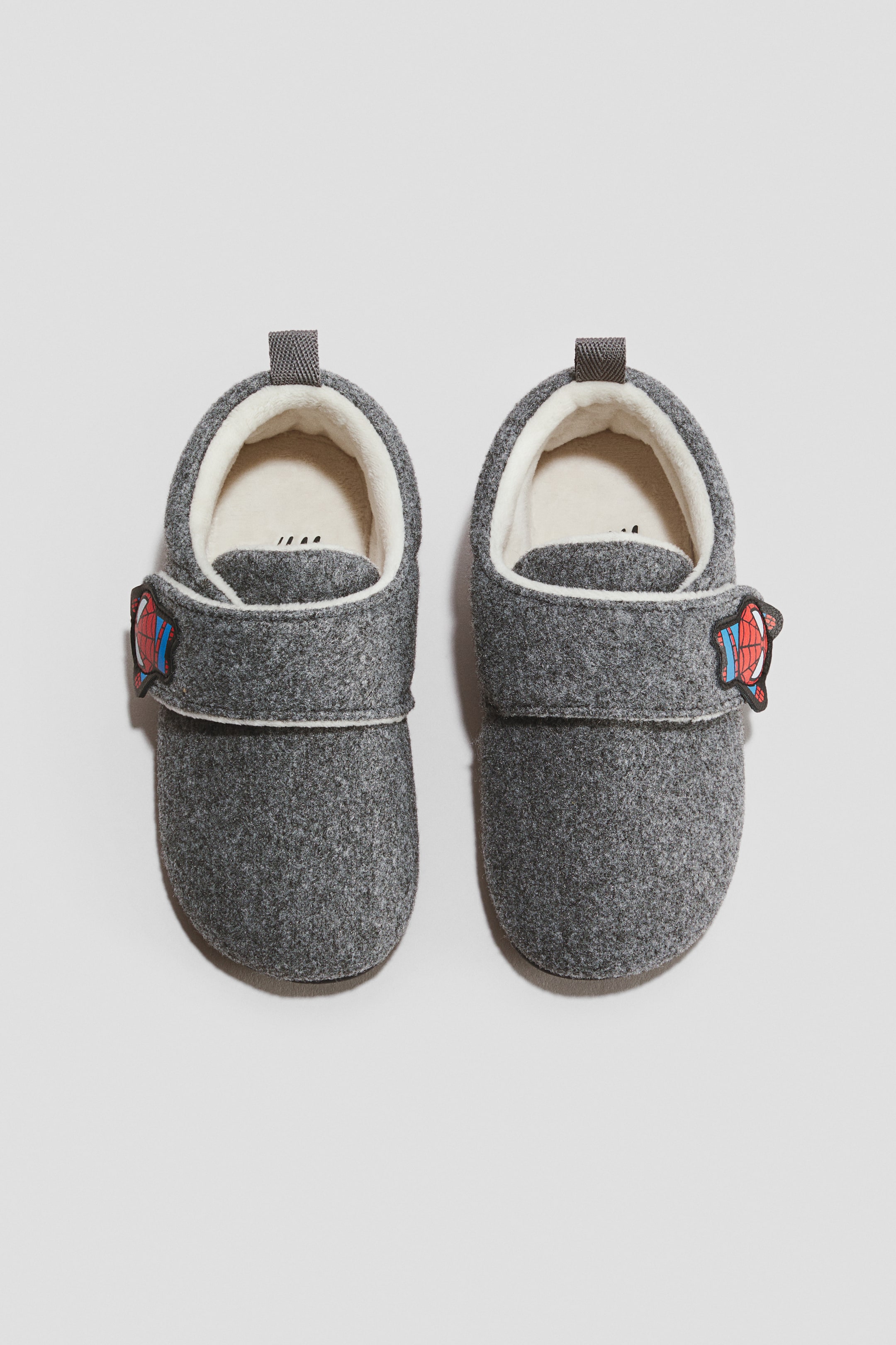 Chaussons avec motif