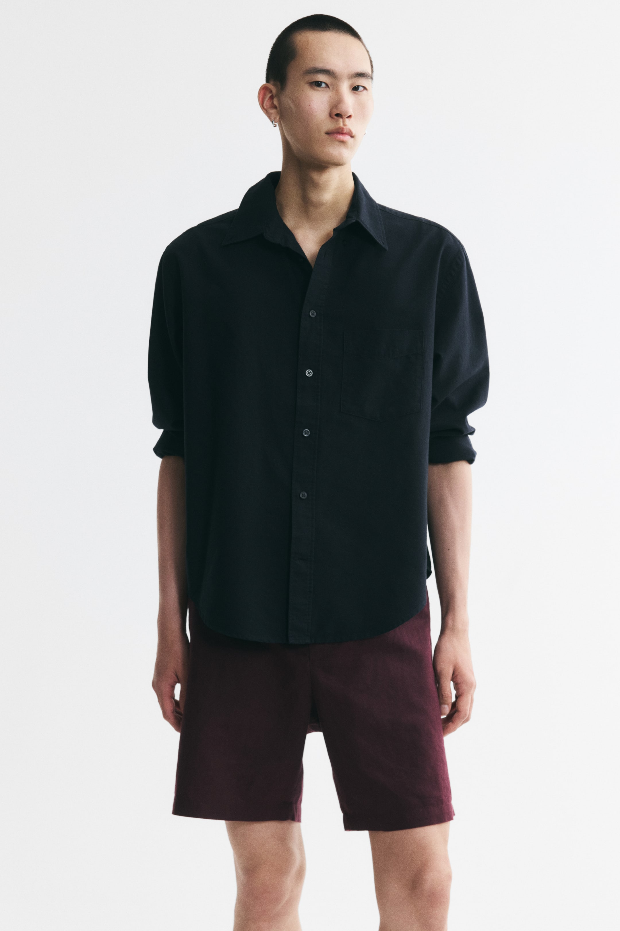 View larger image: Regular Fit Linen-blend shorts - Dark pink - Men | H&M MY 1