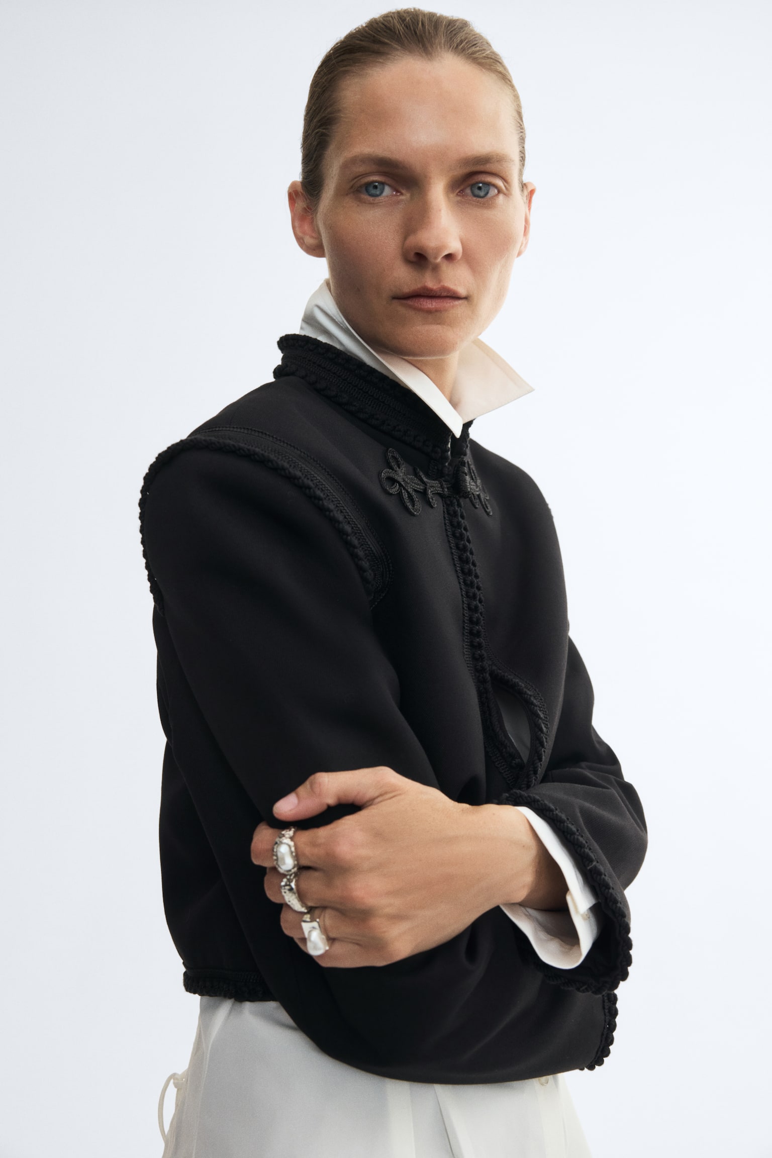 Женская куртка H&M Cropped Braid-Detail, цвет: Чёрный — фото 3
