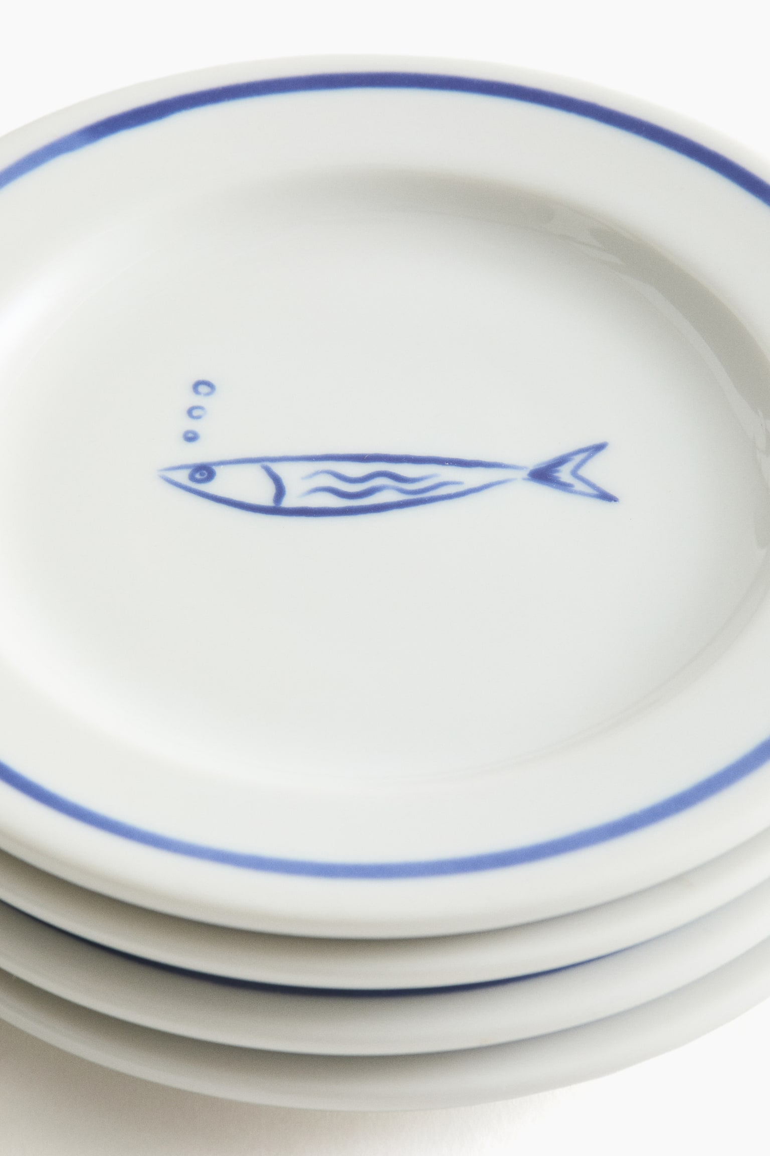 4-pack small porcelain plates - 4