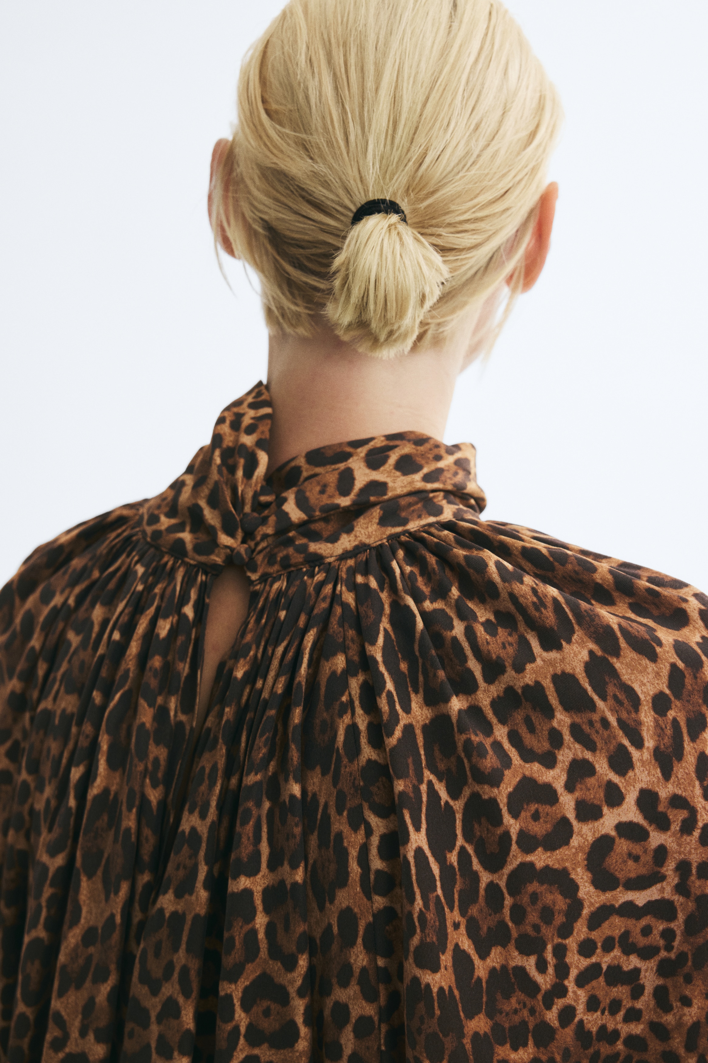 Balloon-Sleeved Blouse thumbnail 4