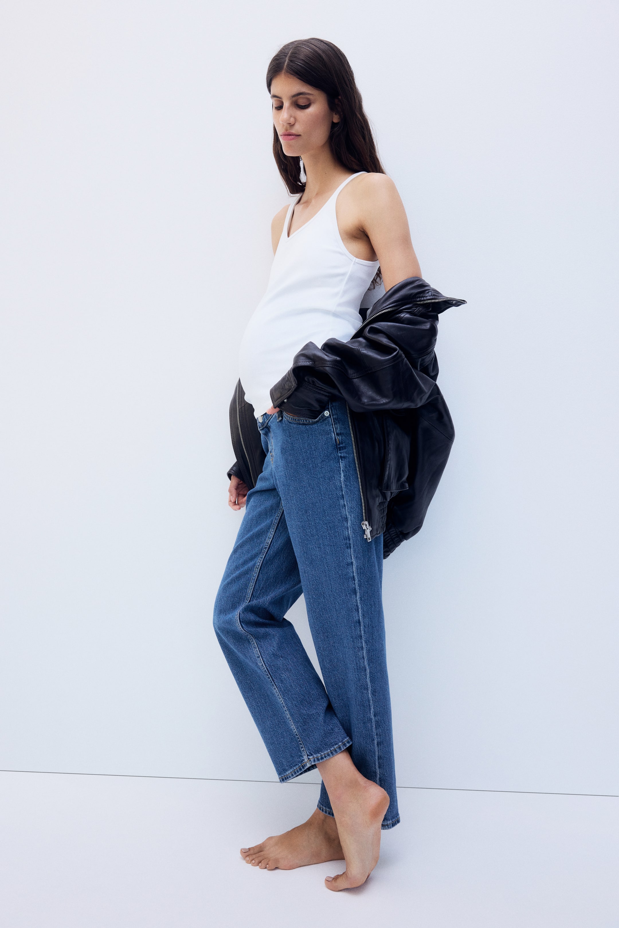 MAMA Straight Ankle Jeans
