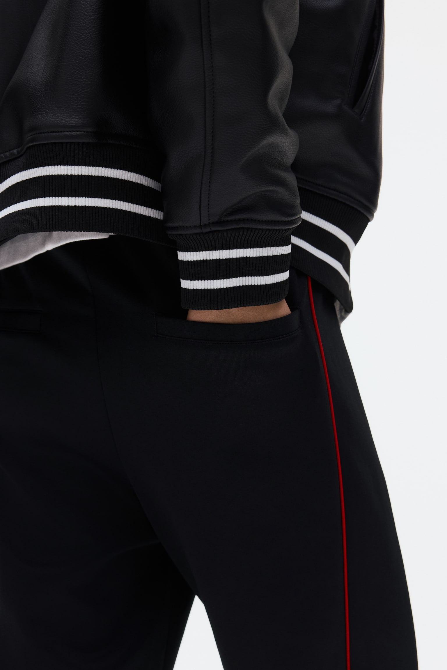 Joggpants in Relaxed Fit-Schwarz/Honda - 6