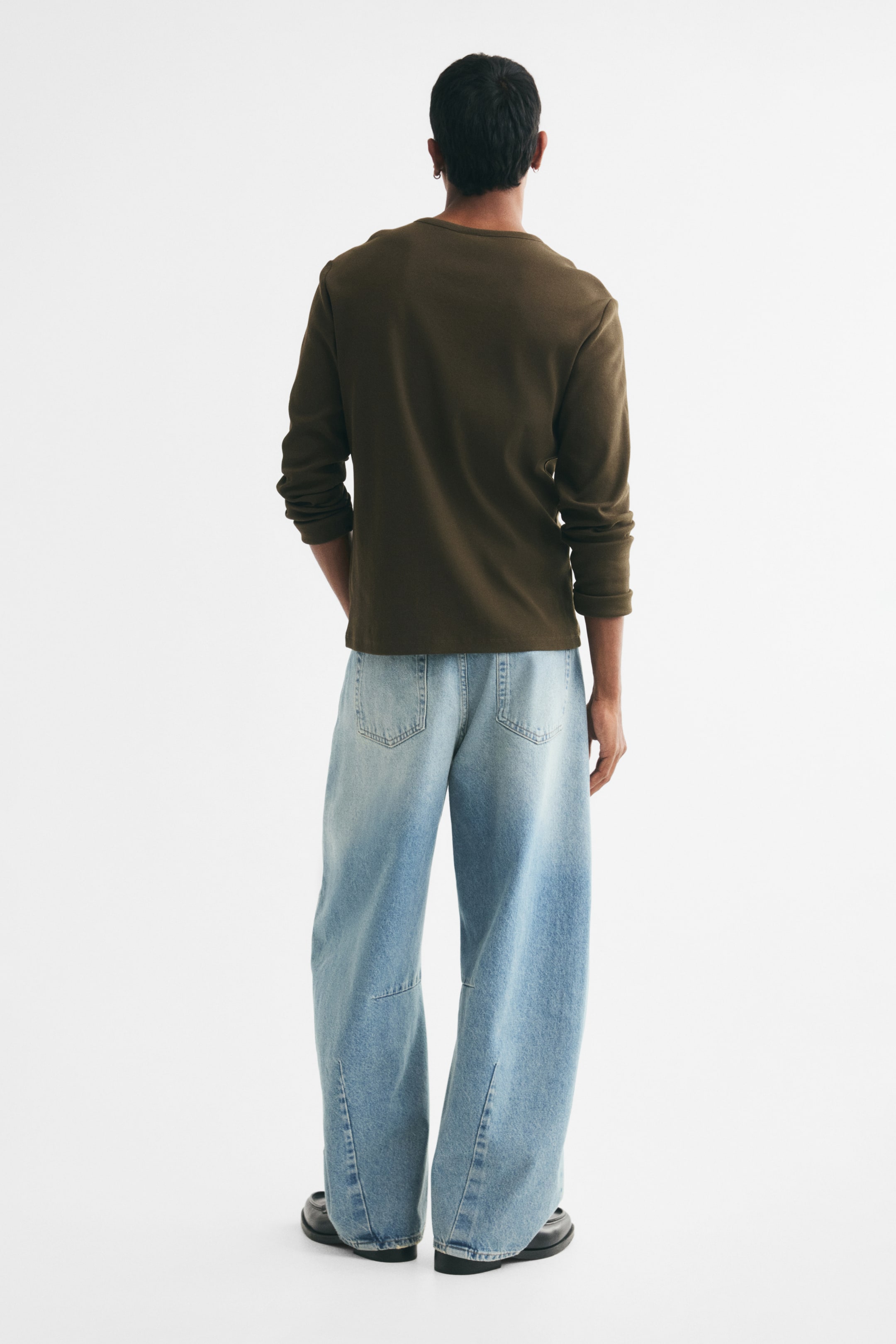Baggy Barrel-Leg Jeans