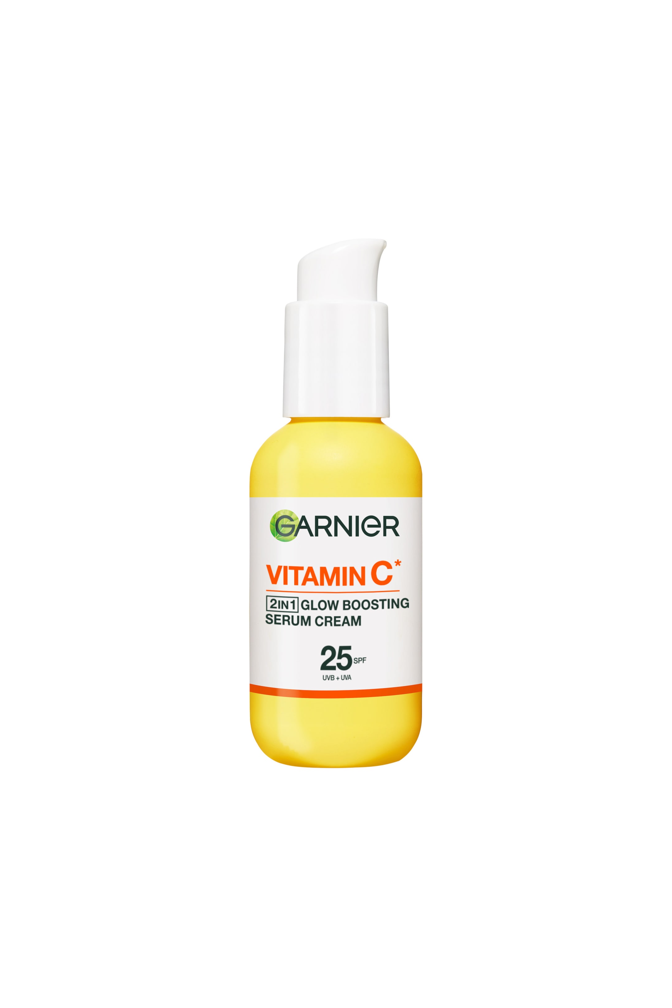 Visa större bild: Garnier Vitamin C* 2in1 Glow Boosting Serum Cream SPF25 står upprätt i en framifrån-vy och visar en gul flaska med vit pumpdispenser på toppen. Den vita etiketten visar varumärkeslogotypen, "VITAMIN C*" i fet orange text och "25 SPF" tryckt nära botten.