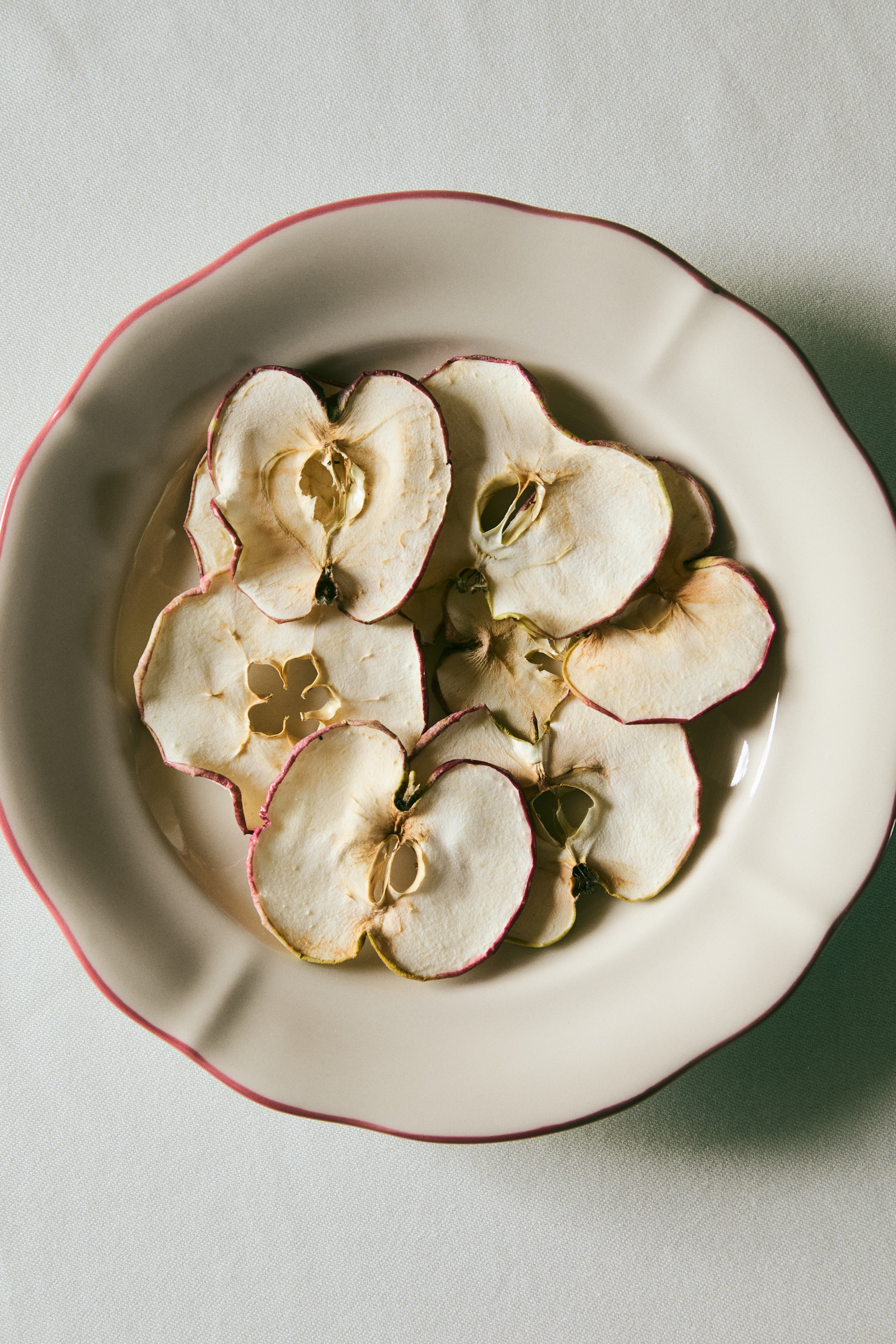 Pack de 2 pratos para entradas em cerâmica de grés - Bege claro/Vermelho/Rosa/Bege claro/Verde/Bege claro