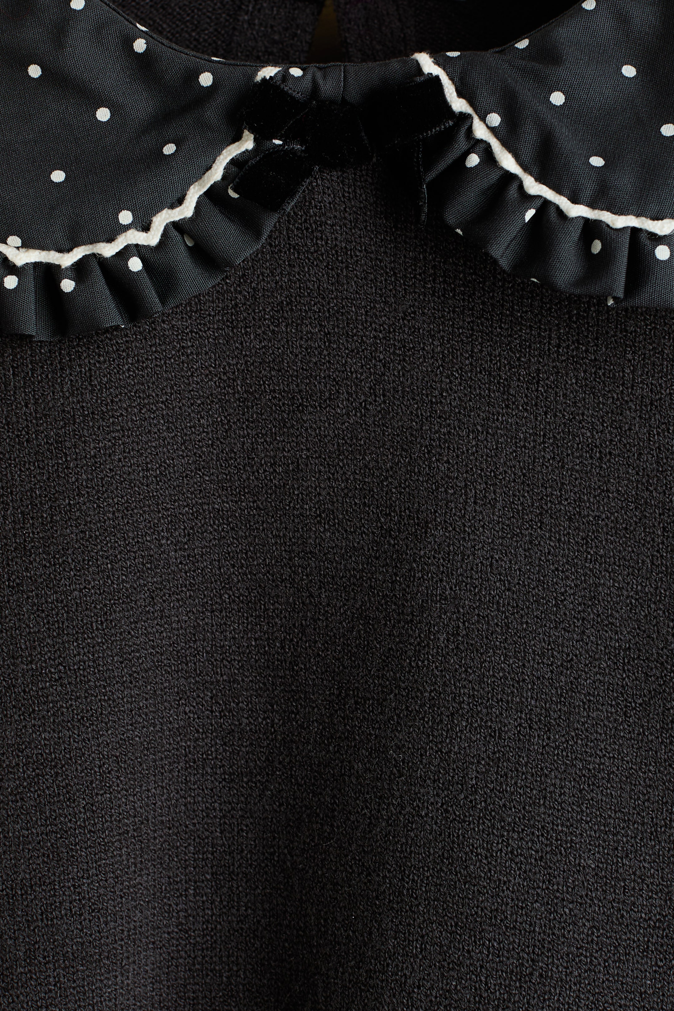 Sweater with Peter Pan Collar