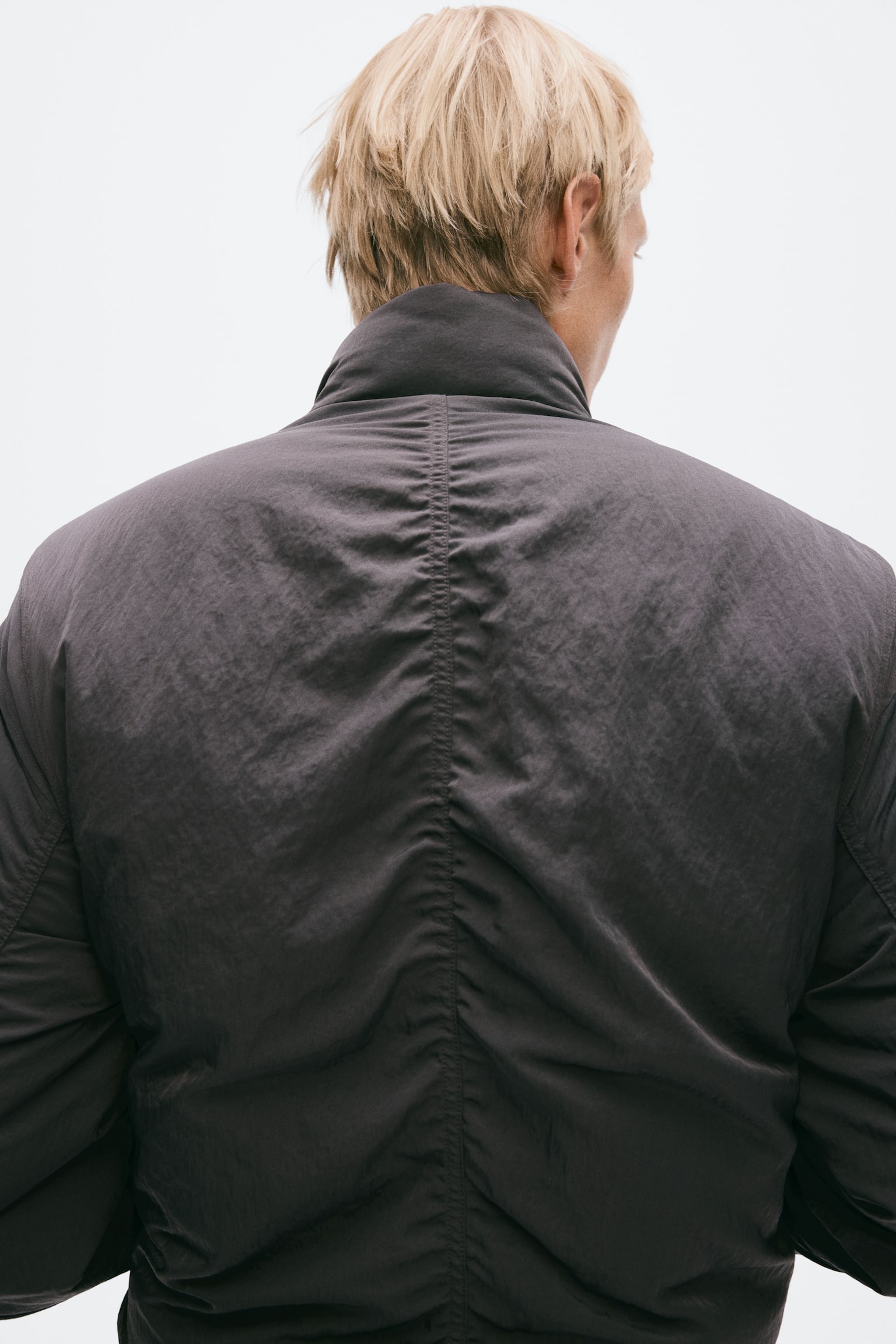 Мужская куртка H&M Padded Bomber, цвет: Тёмный коричневый — фото 4
