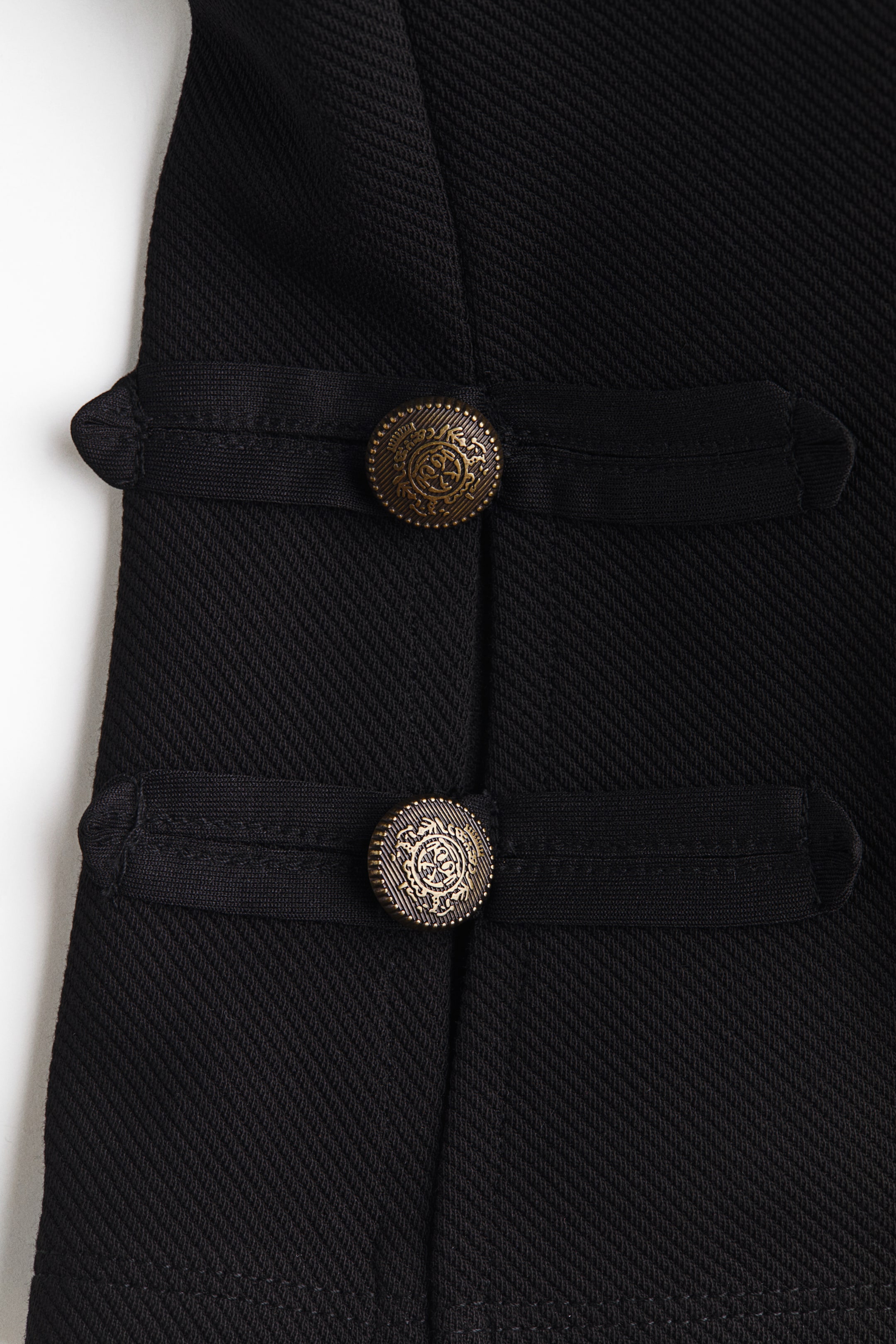 Button-Detail Capri Pants