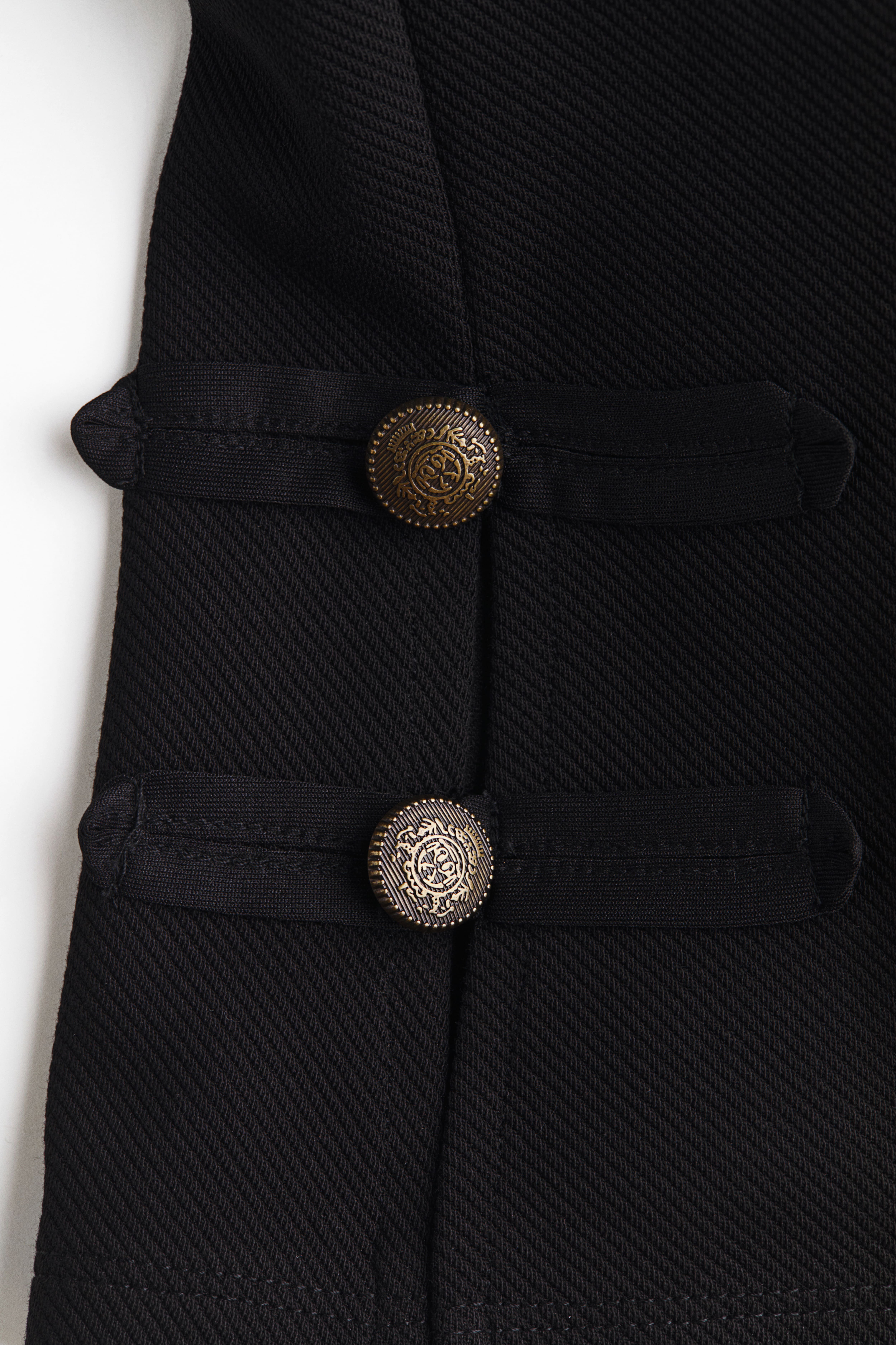Button-Detail Capri Pants