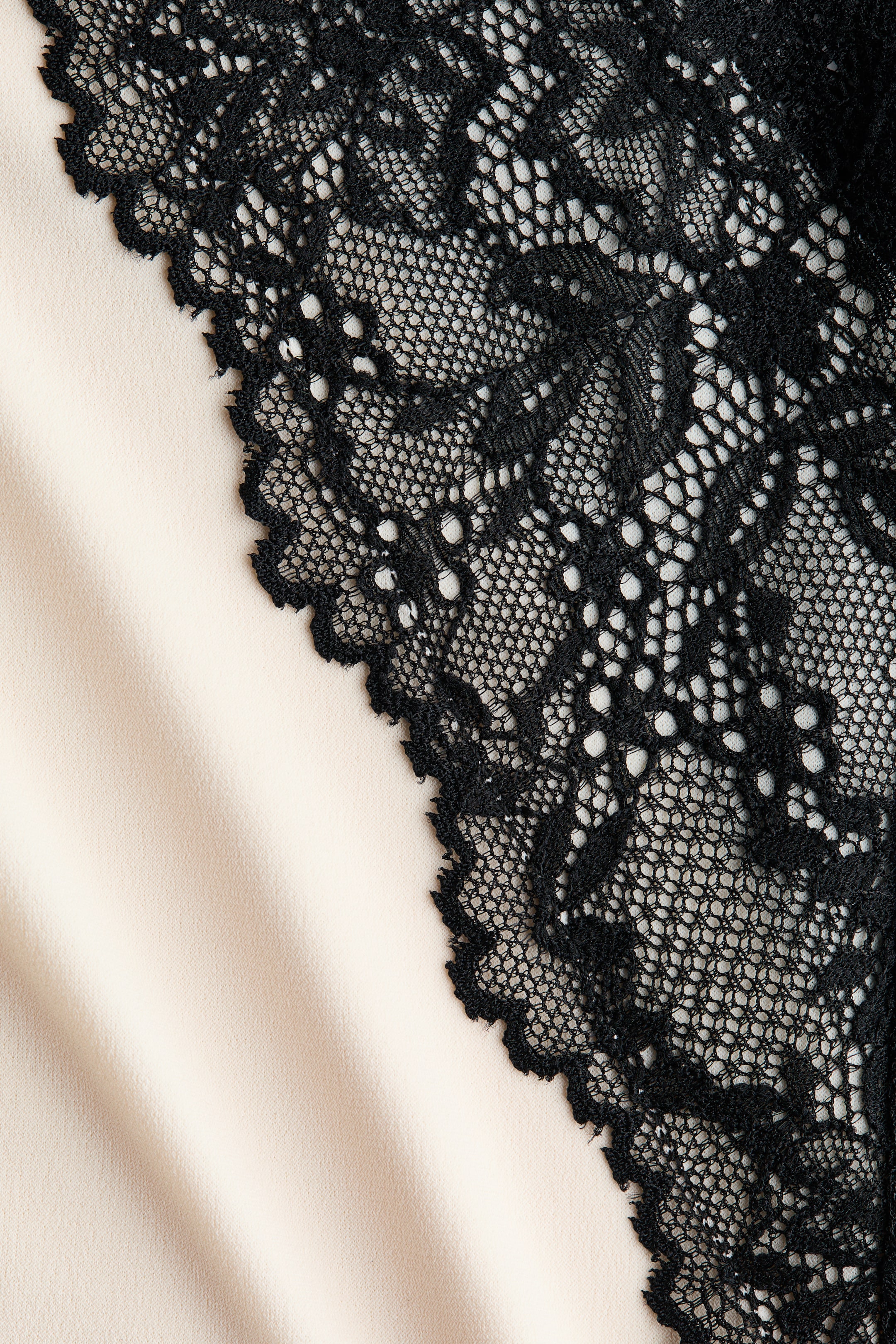 Zobacz większy obraz: Lace-trimmed dress - Cream/Black - ONA | H&M PL 2