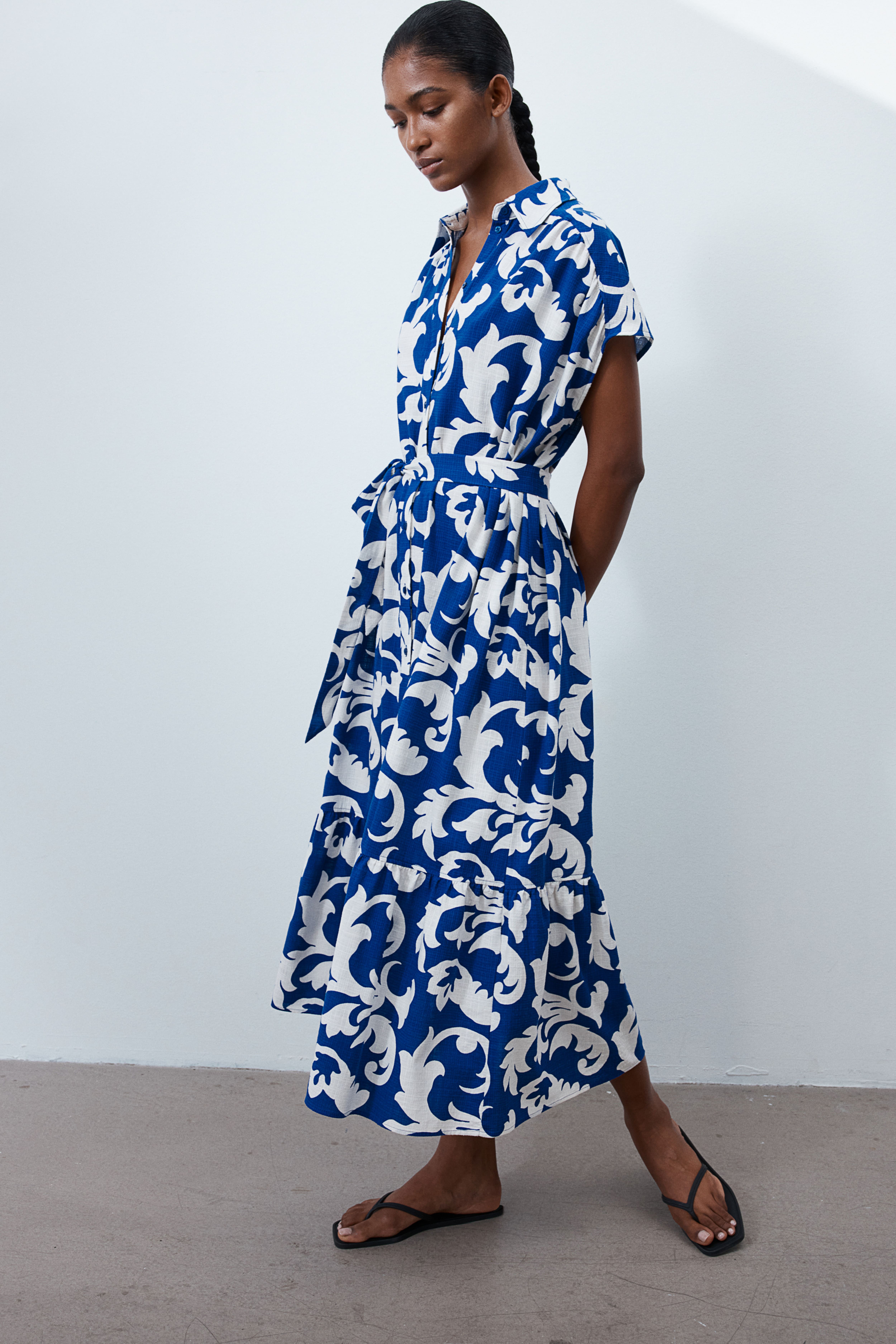 H&m blue floral wrap dress best sale