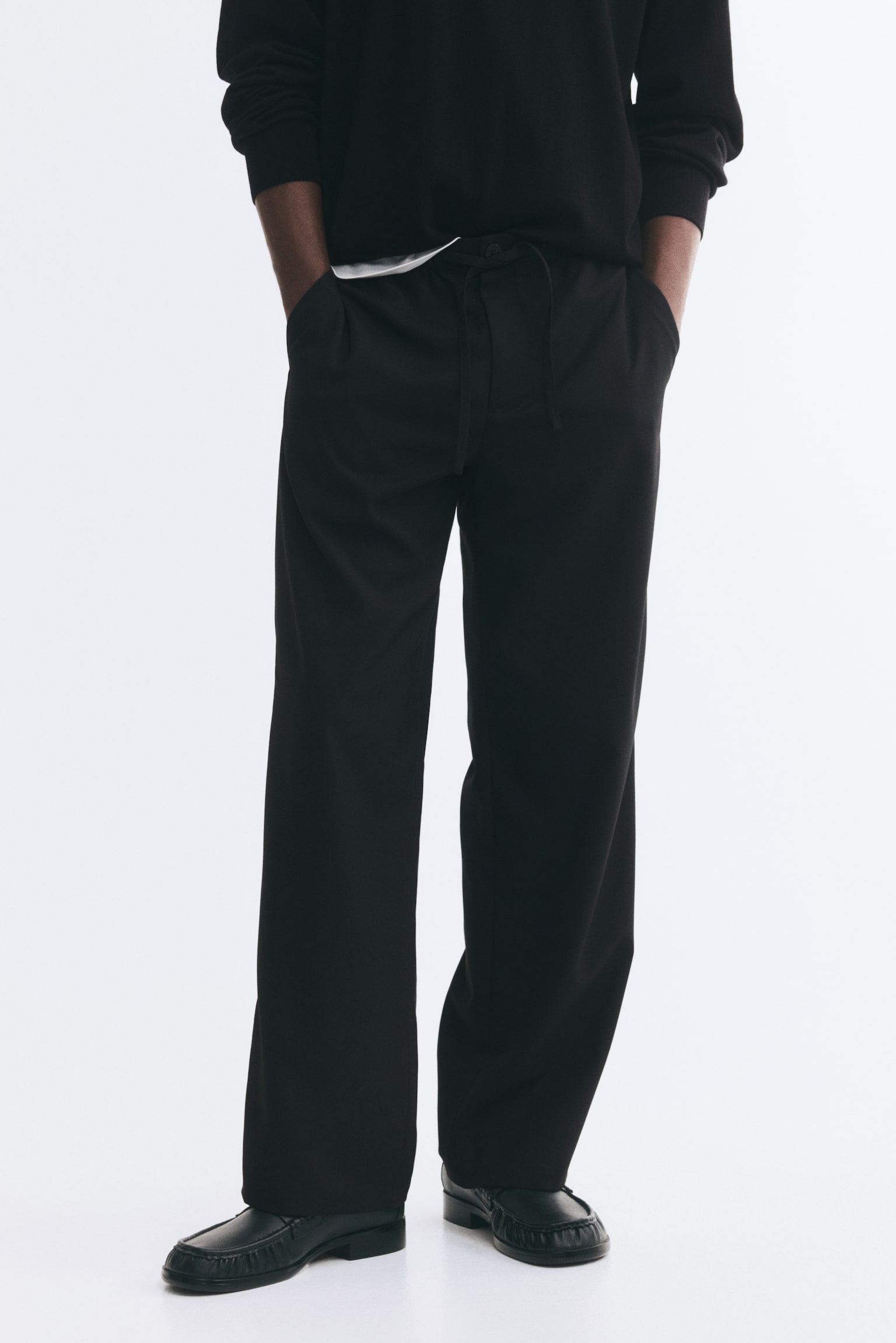 Мужские брюки H&M Relaxed Fit Trousers, цвет: Чёрный — фото 3