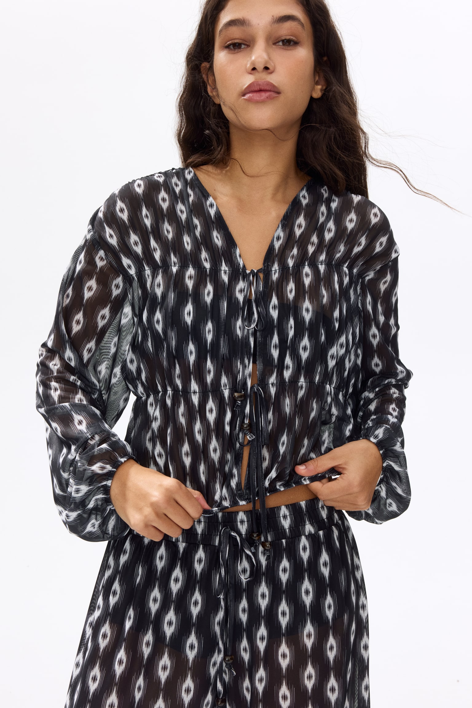 Tie-detail mesh blouse - Black/Patterned - 6