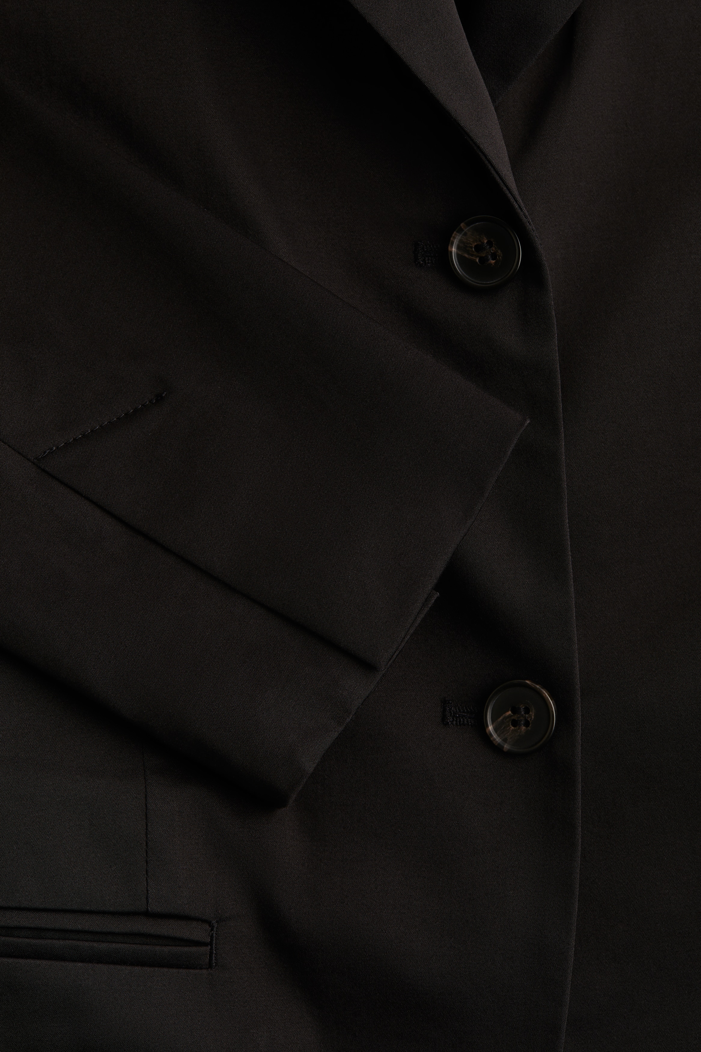 3/4-length-sleeve blazer
