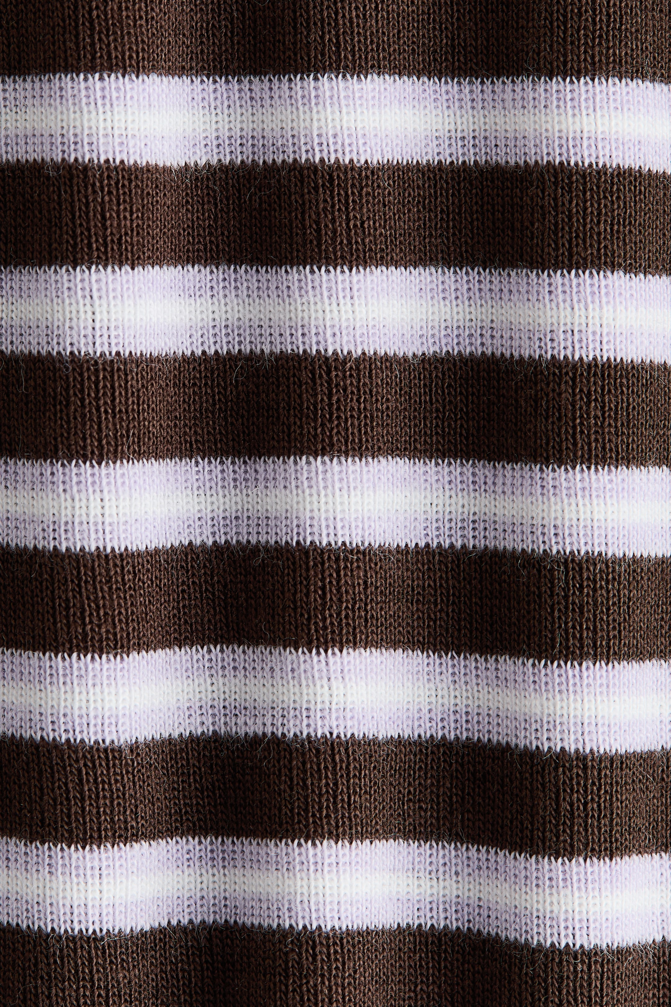 Fitted Contrasting-Trim T-Shirt