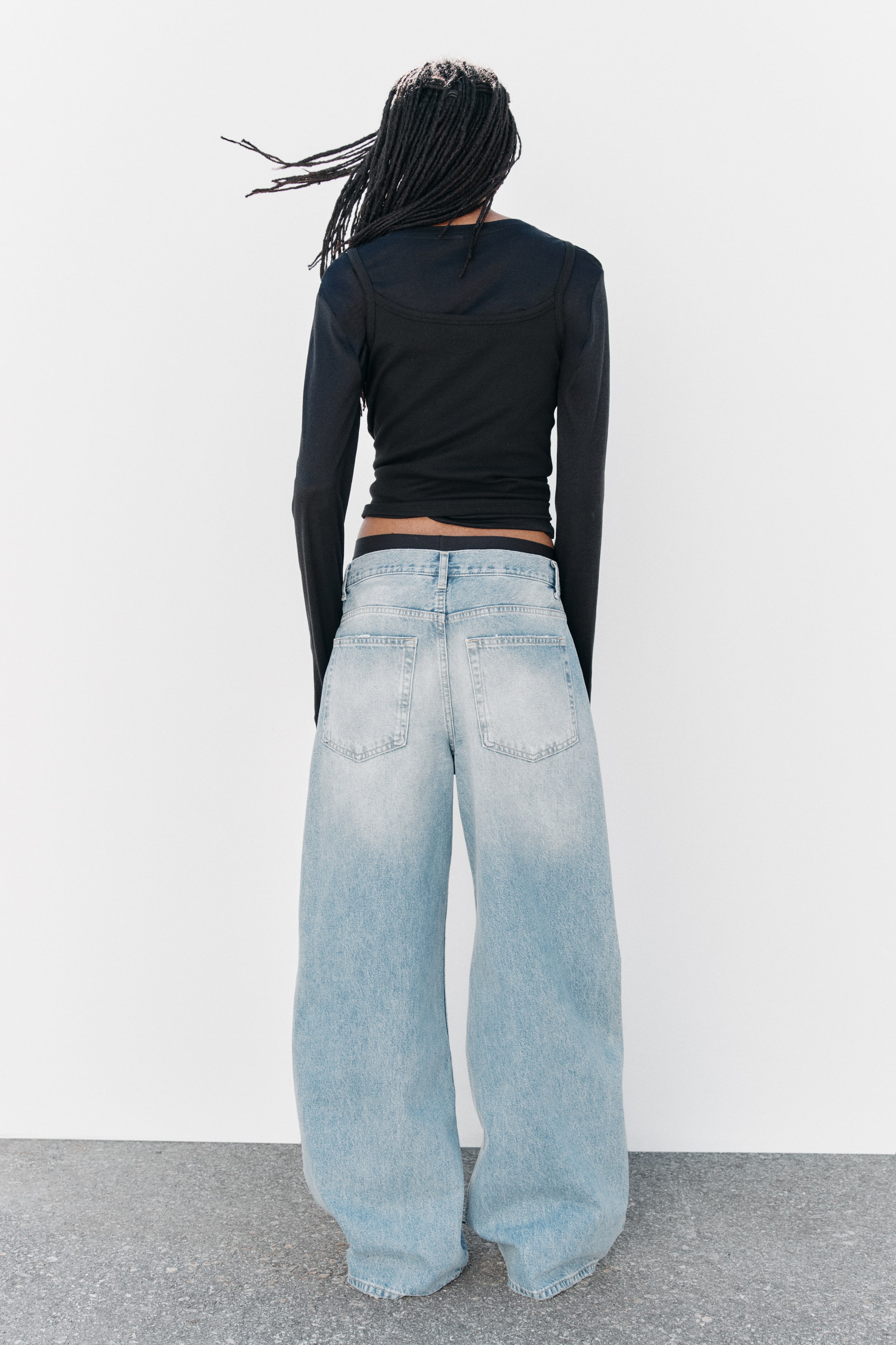 Barrel-Leg High-Waist Jeans