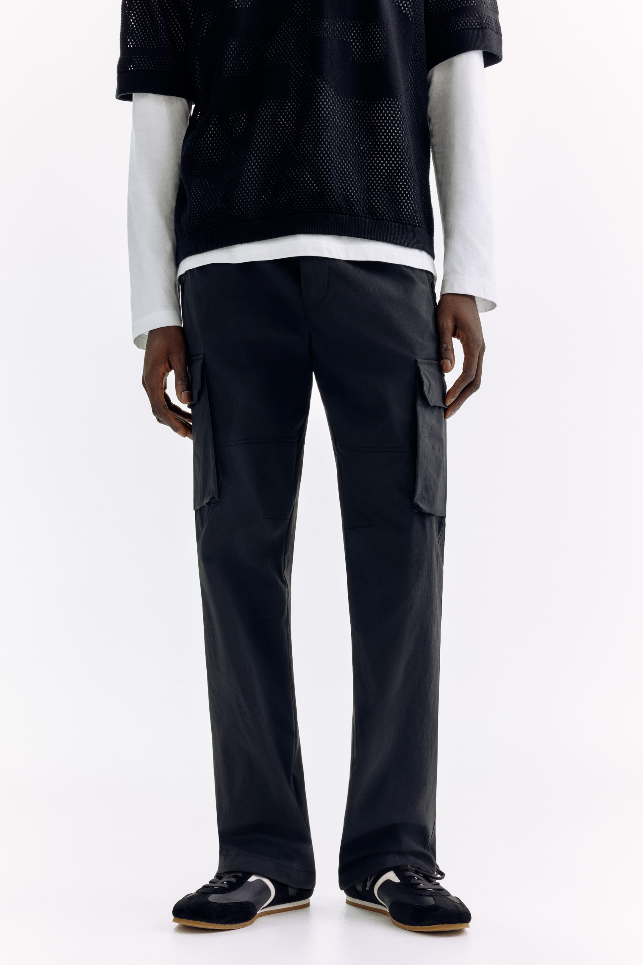 Мужские брюки H&M Regular Fit Nylon cargo trousers — фото 4