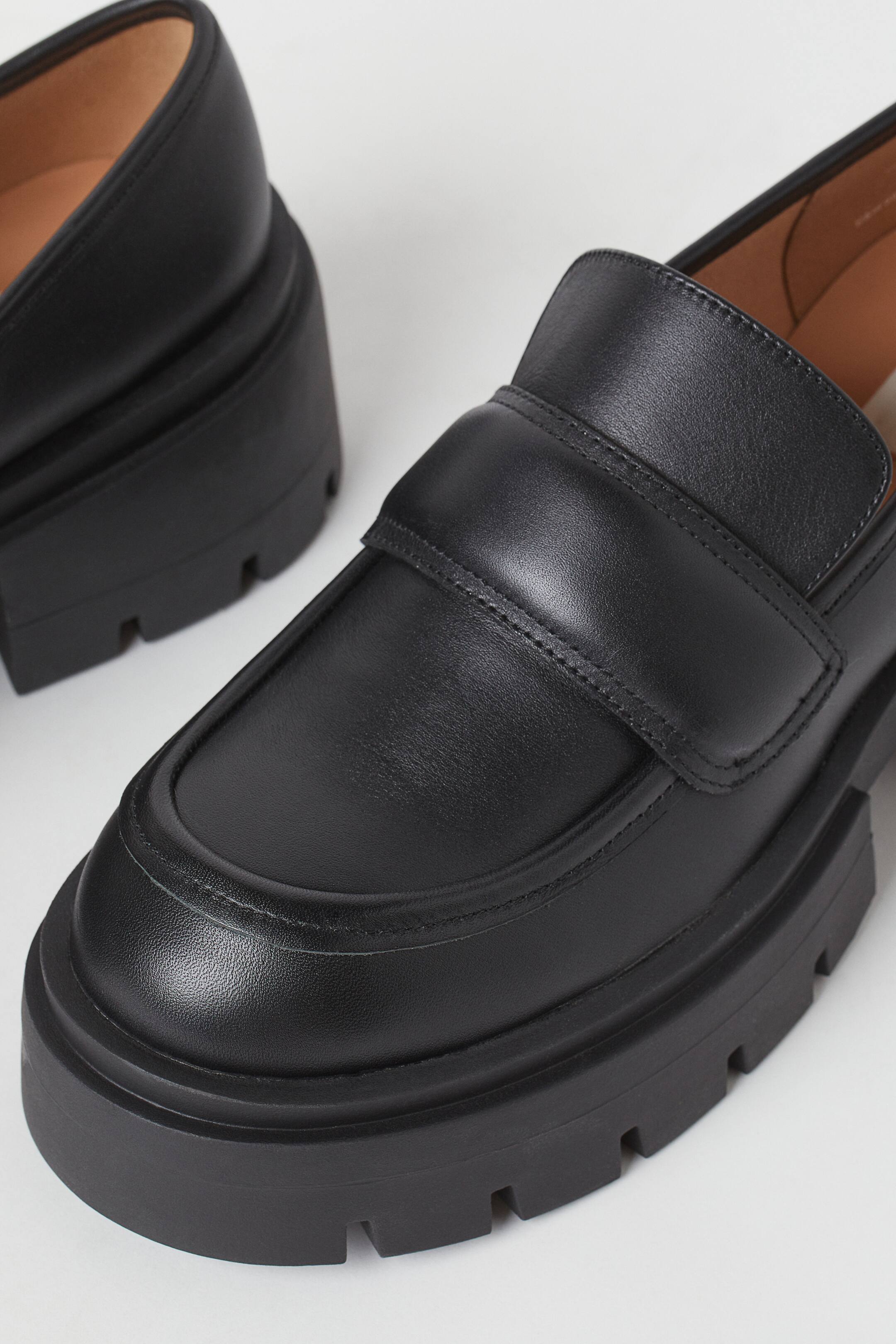 Chunky loafers - No heel - Black - Ladies | H&M GB