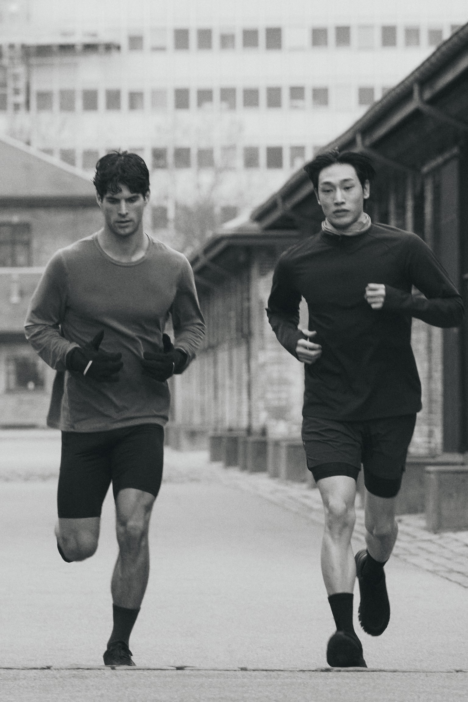 חולצת ספורט עם שרוולים ארוכים Regular Fit DryMove™ - אפור כהה - 4