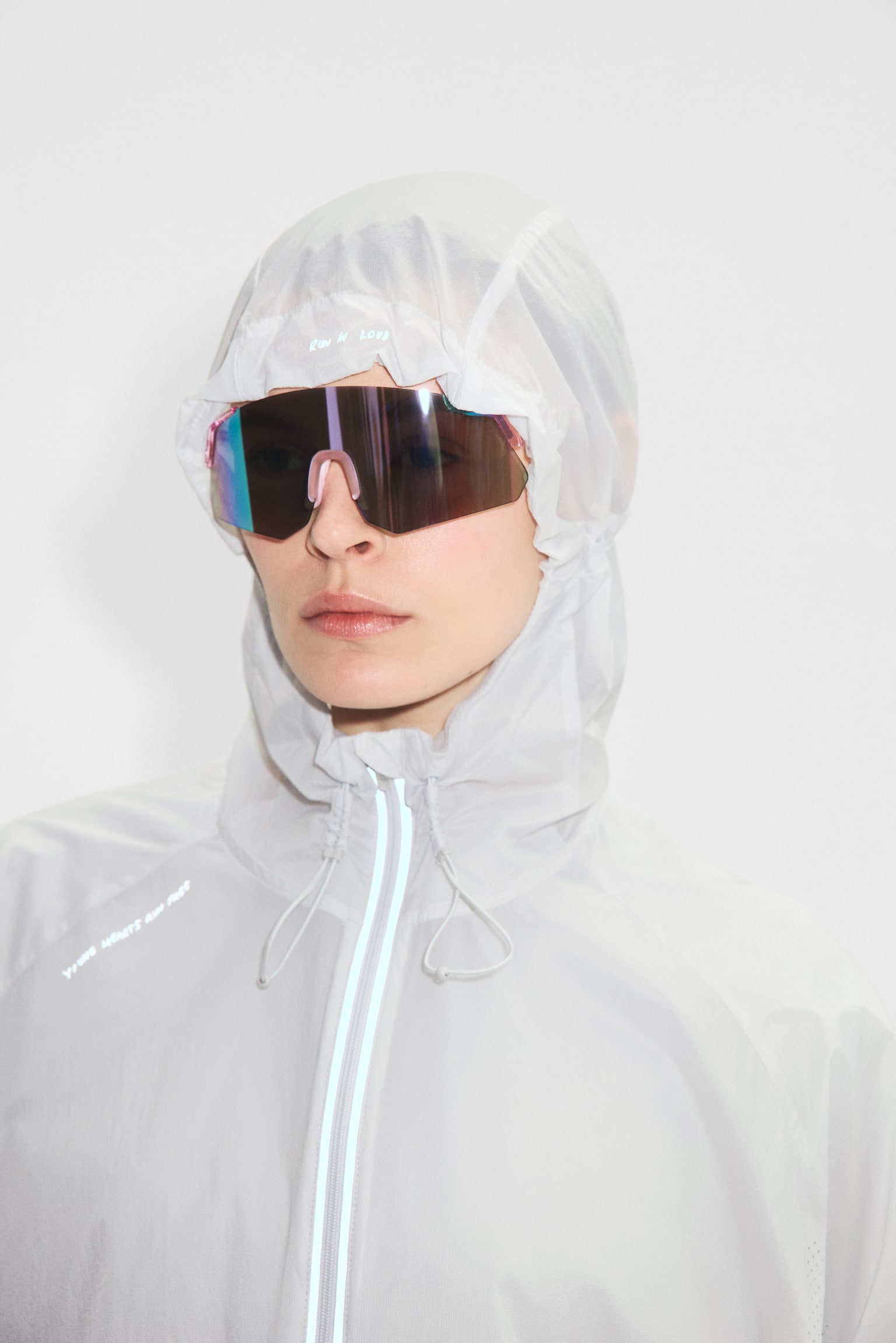 Loose Fit Lightweight running jacket with DryMove™ - Light grey - 7