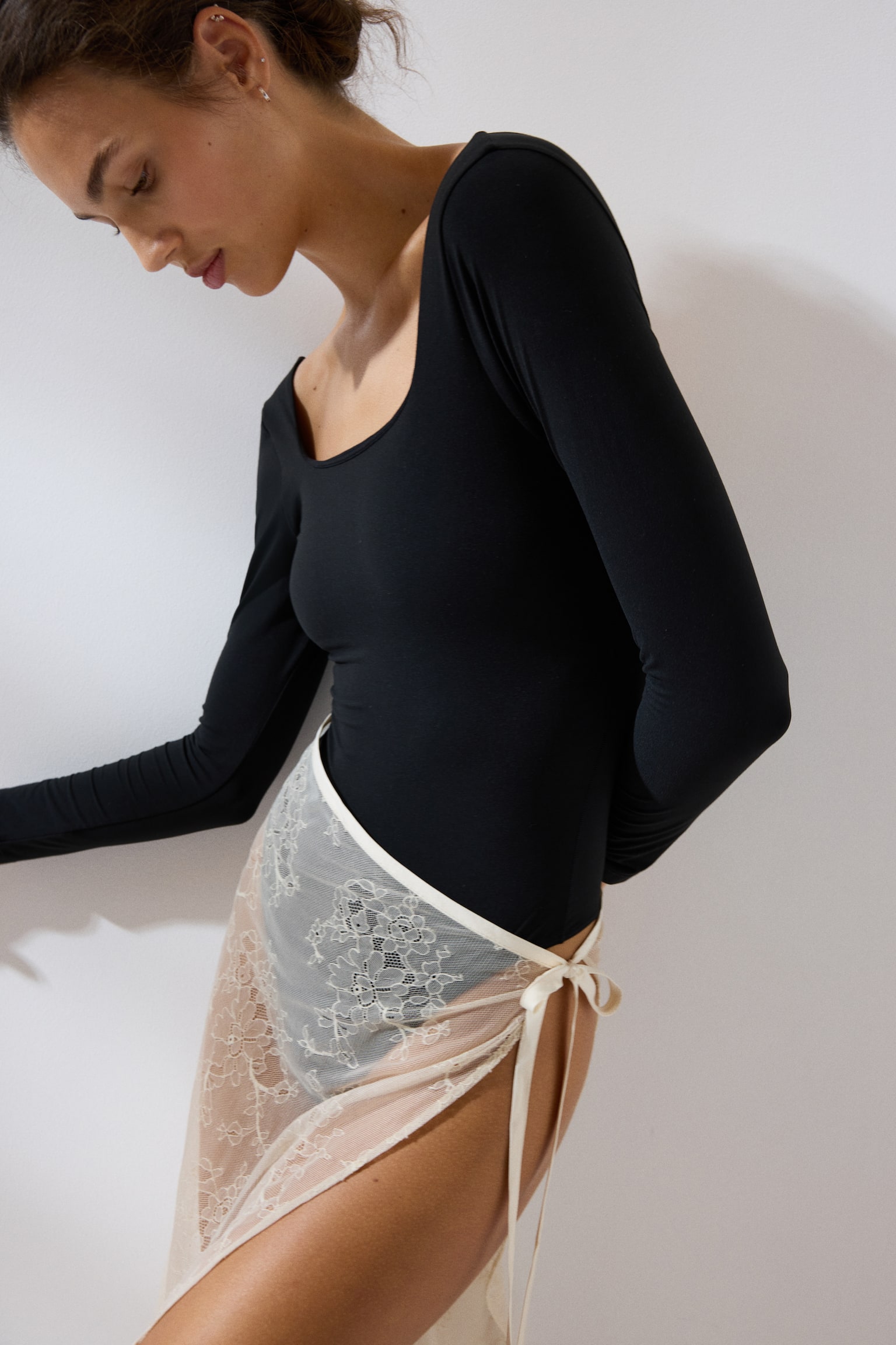 String body Light Shape - Čierna - 4